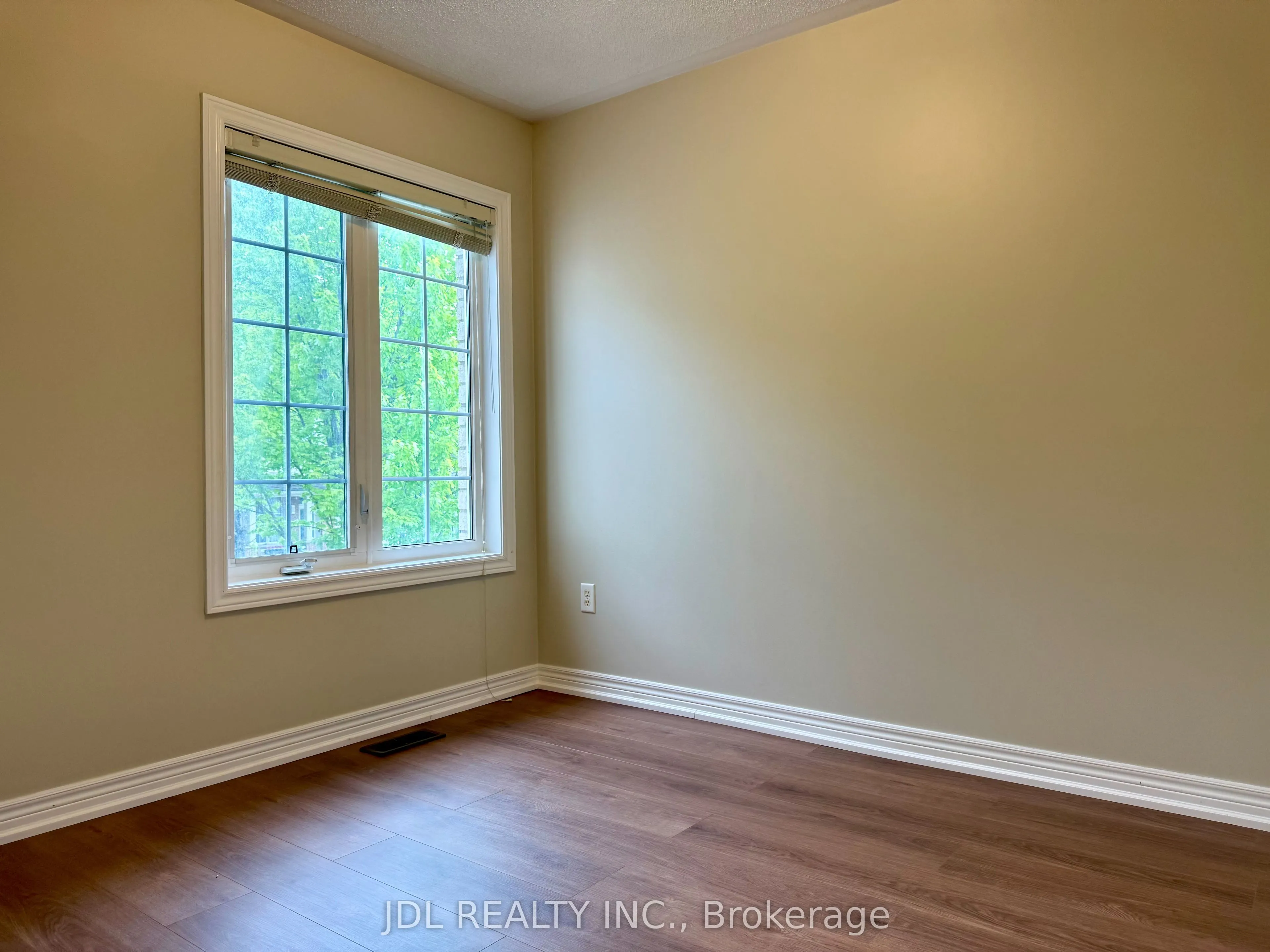 64 Pillar Rock Crescent