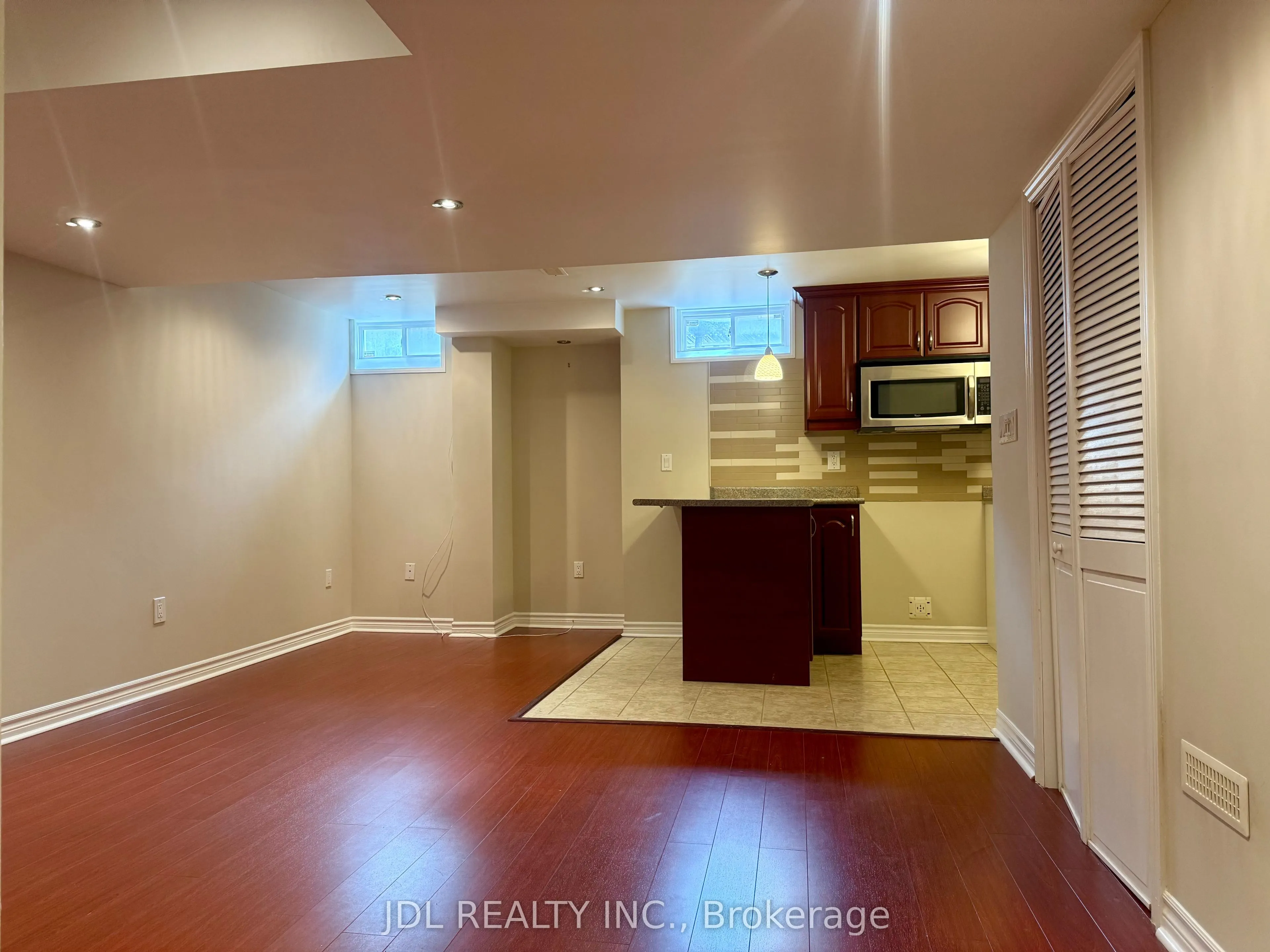 64 Pillar Rock Crescent