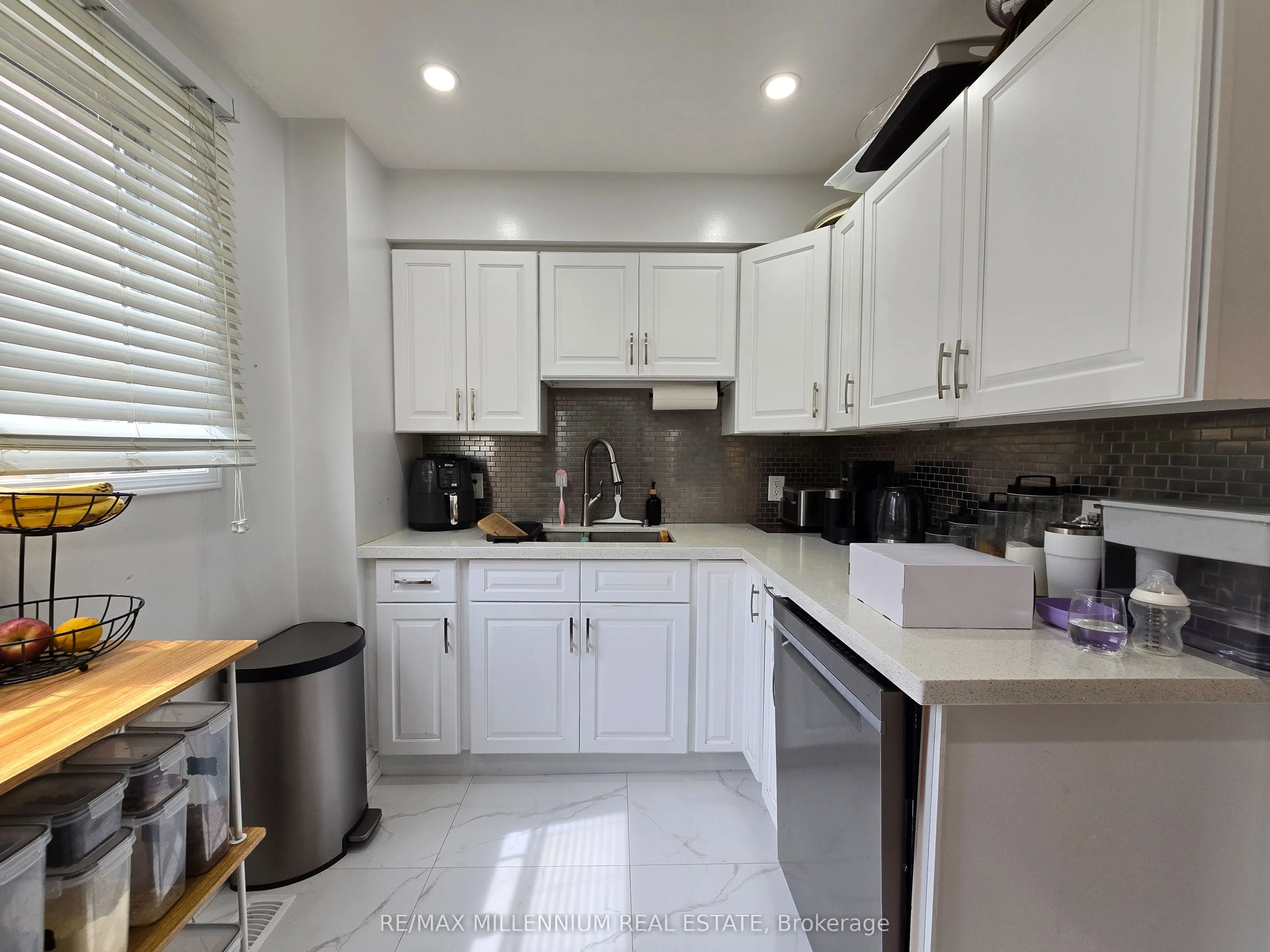 75 Weldrick Road, #701