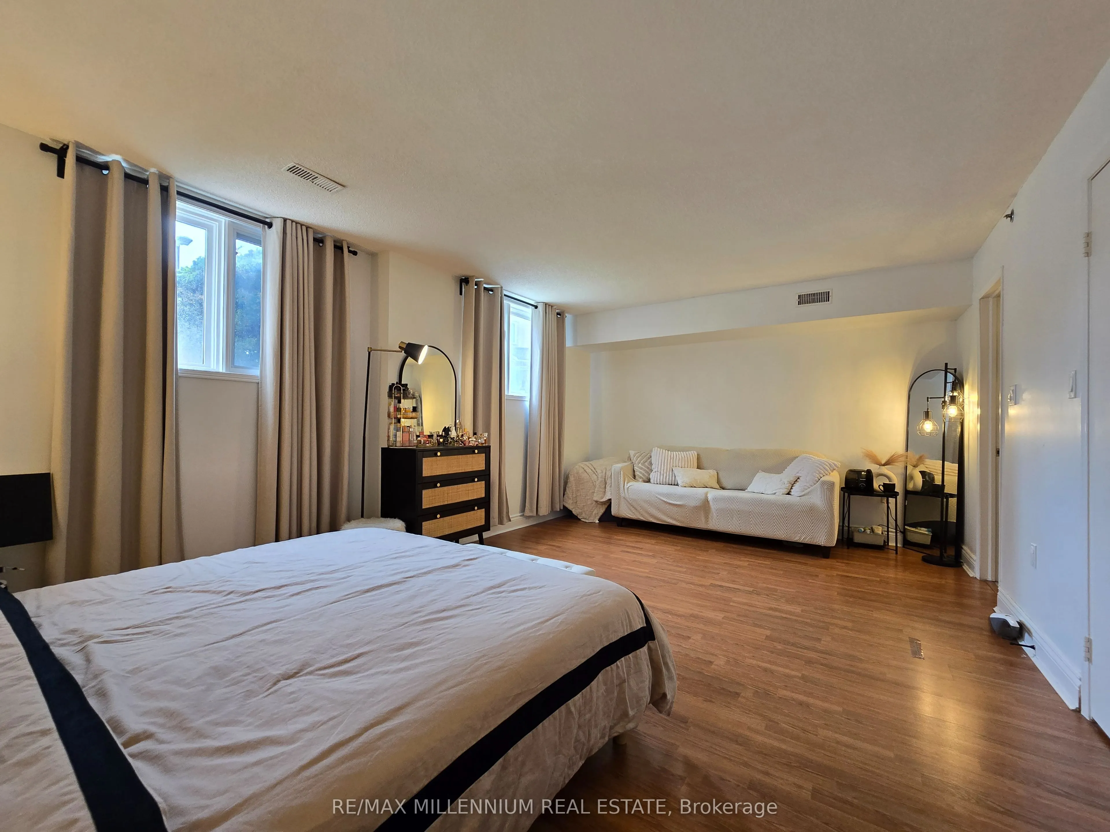 75 Weldrick Road, #701