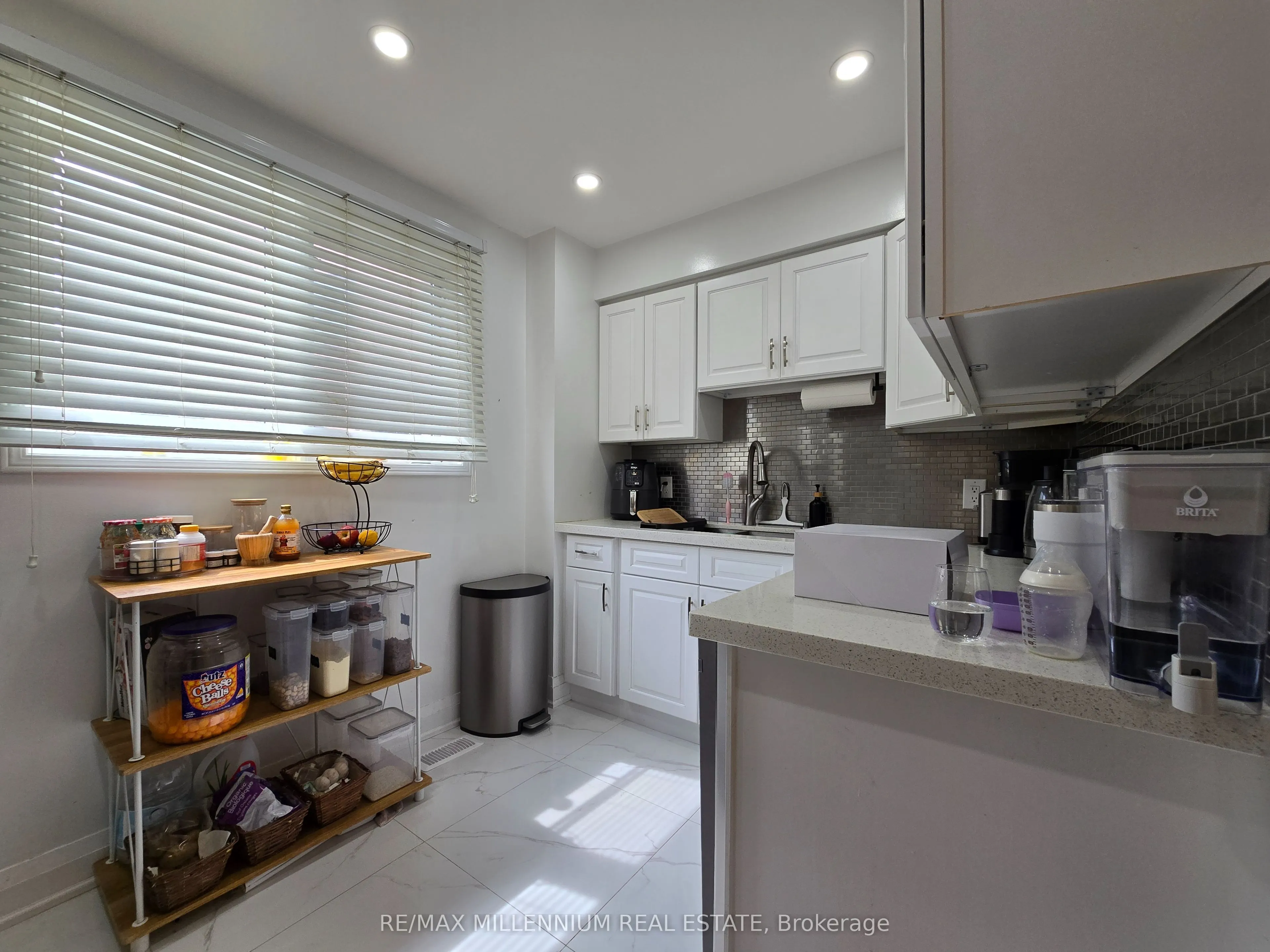 75 Weldrick Road, #701
