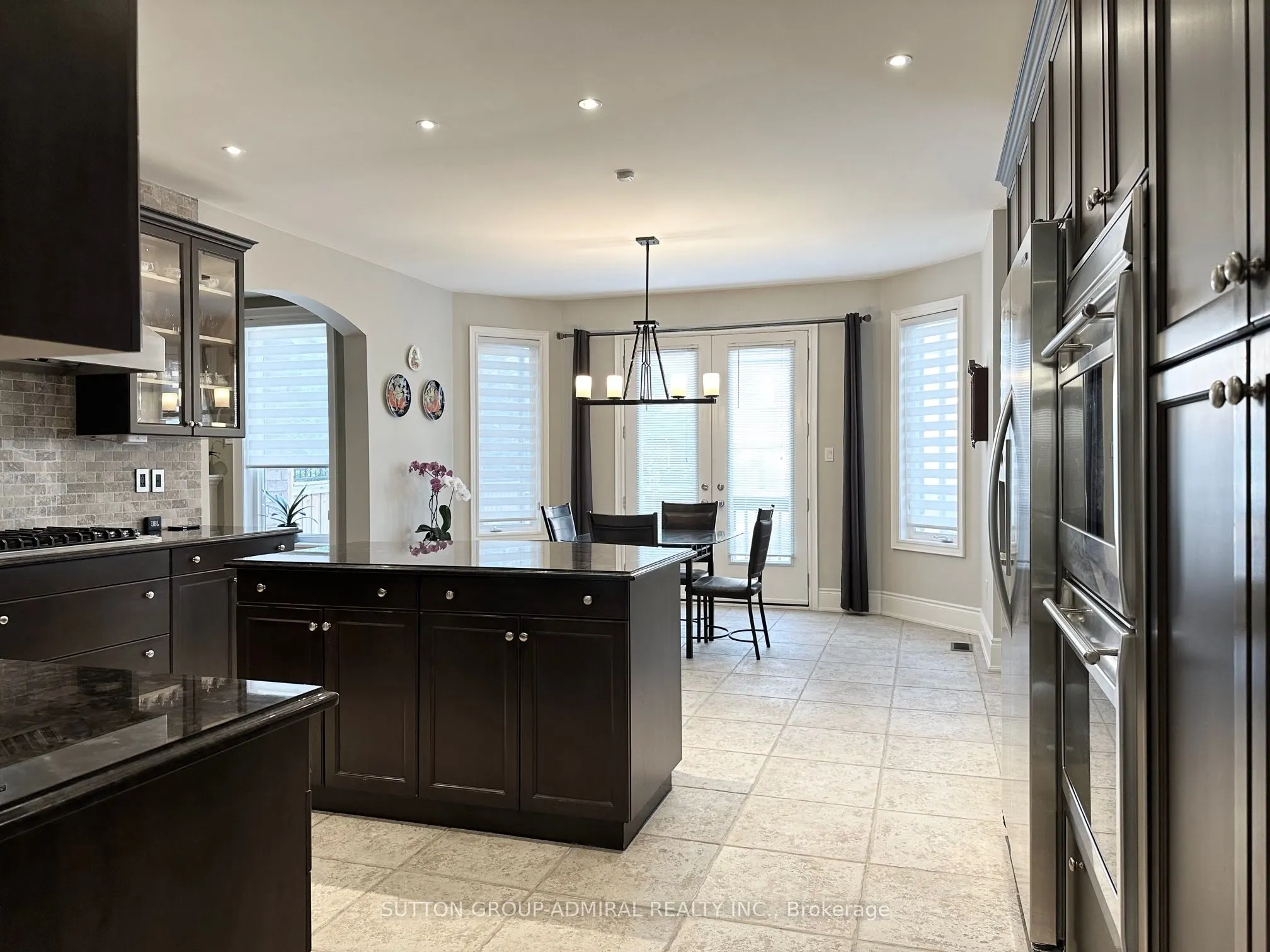 15 Roderick Court