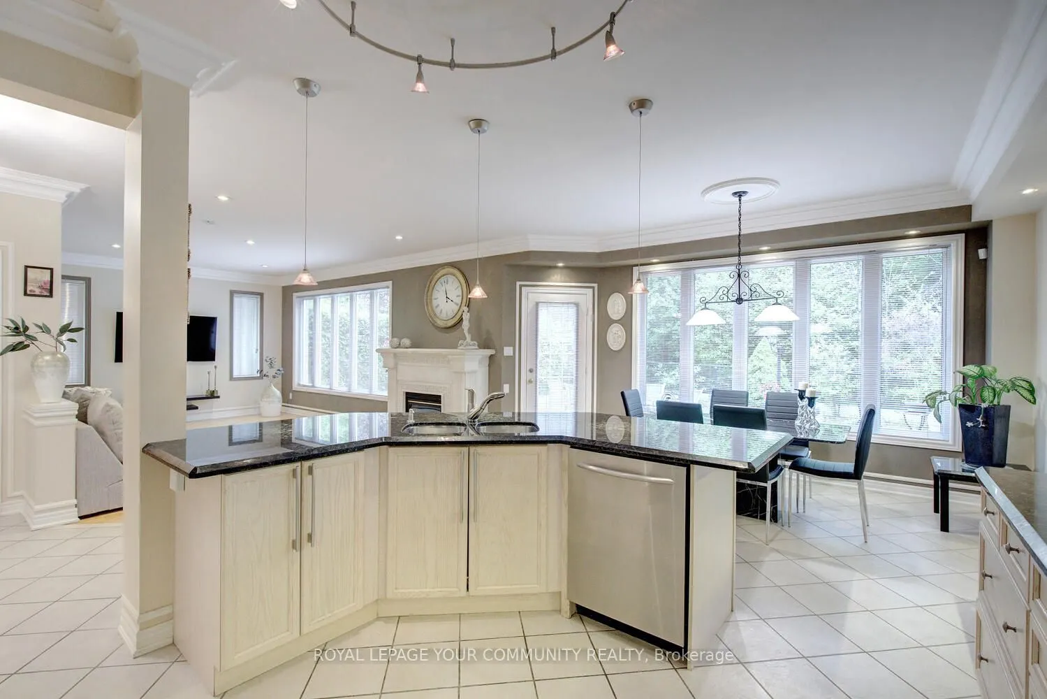 119 Thornhill Woods Drive