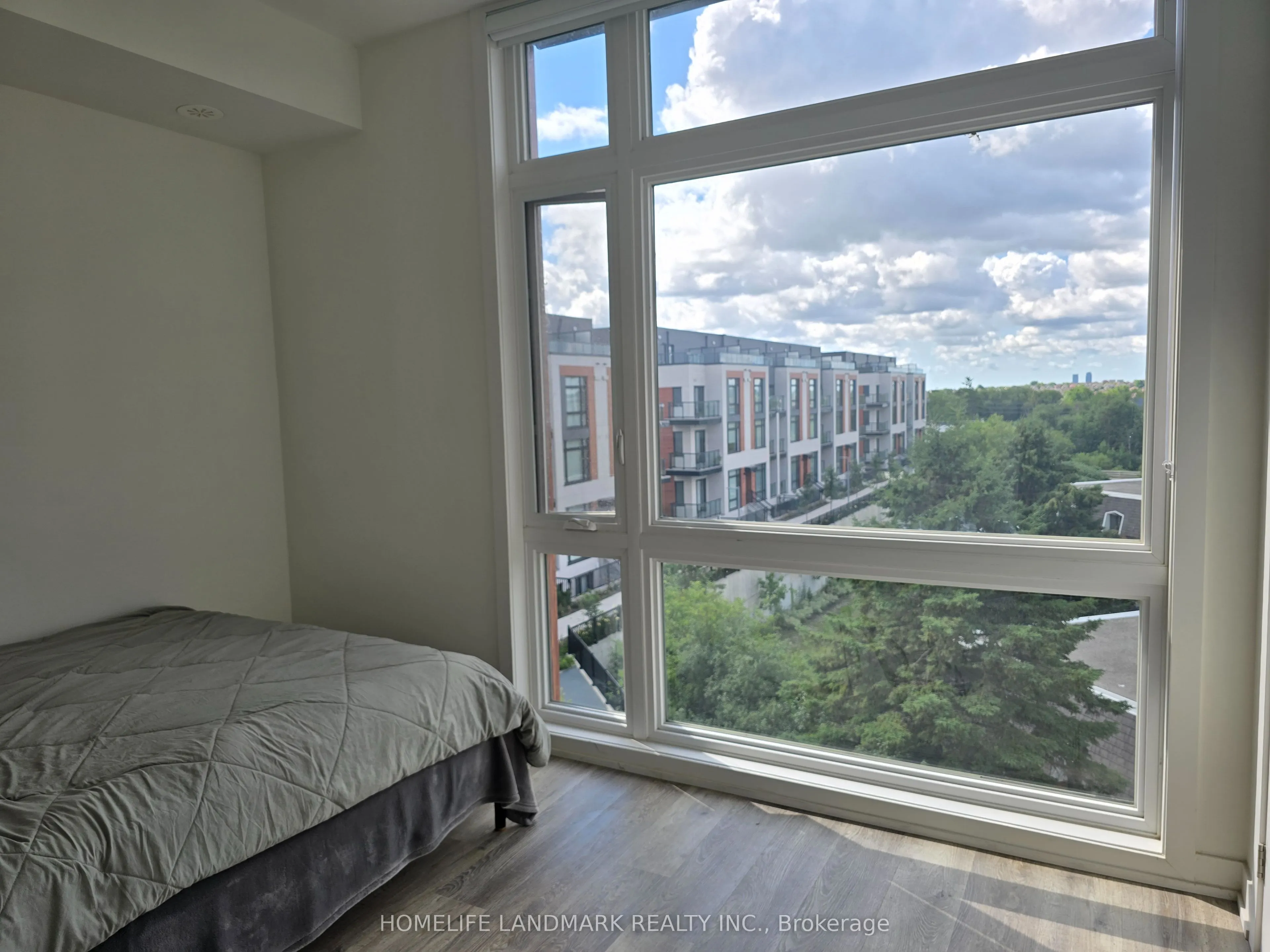 15 David Eyer Road, #1423