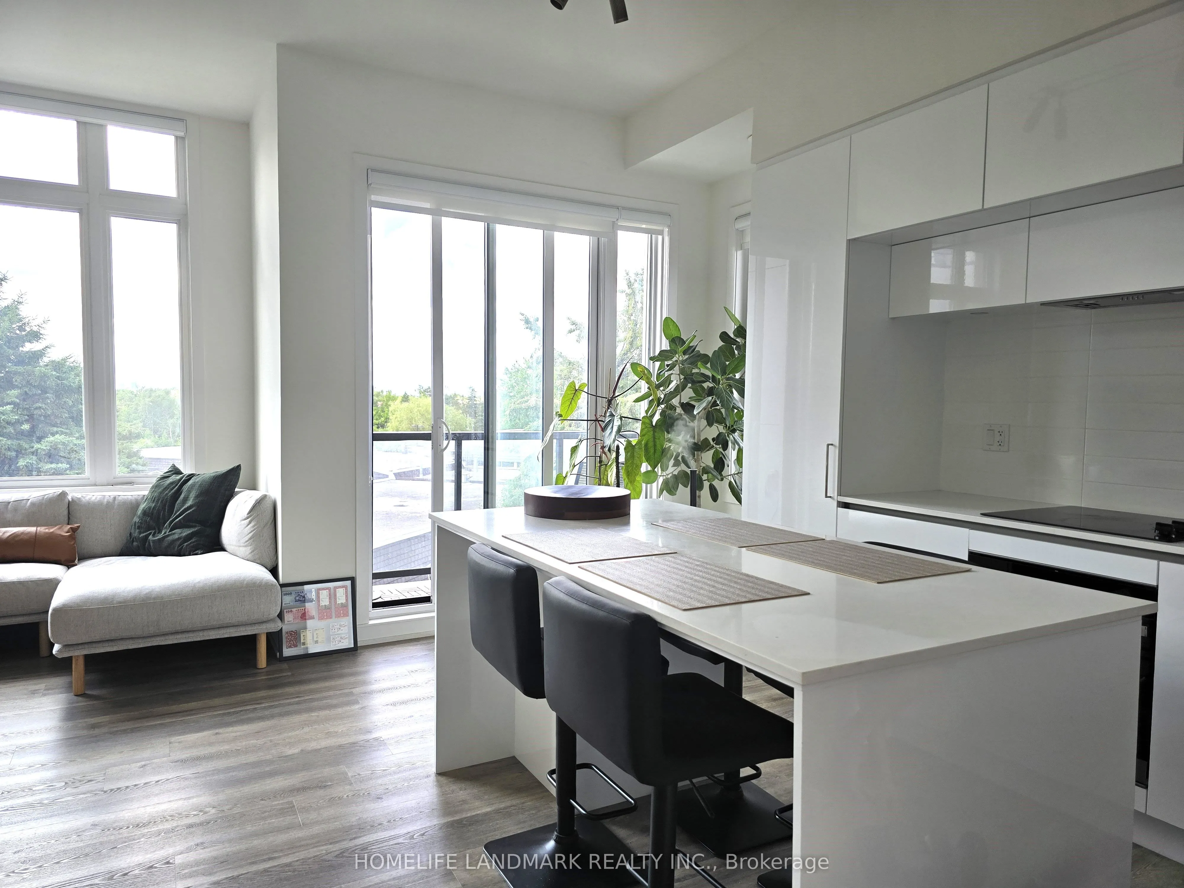 15 David Eyer Road, #1423