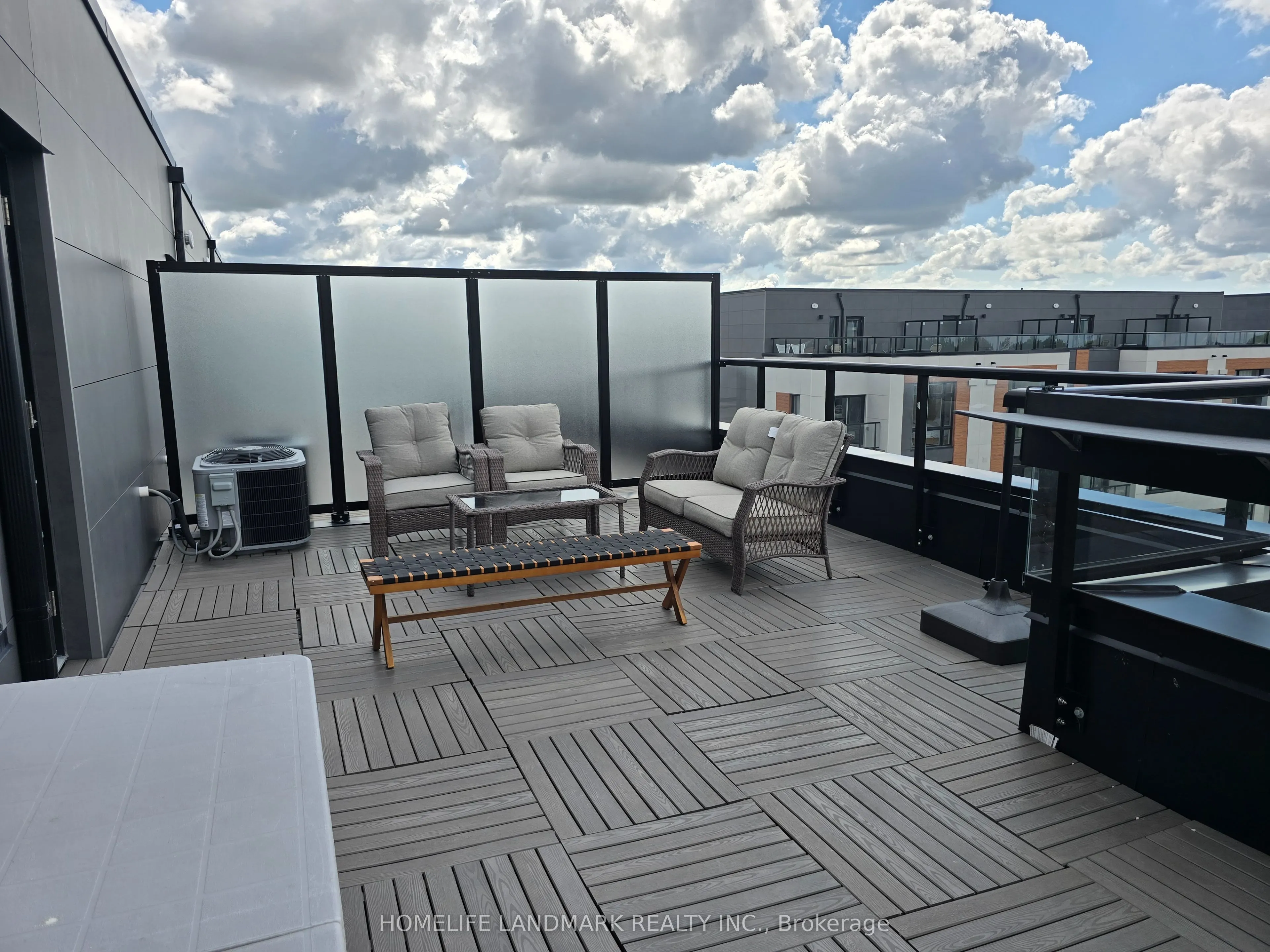 15 David Eyer Road, #1423