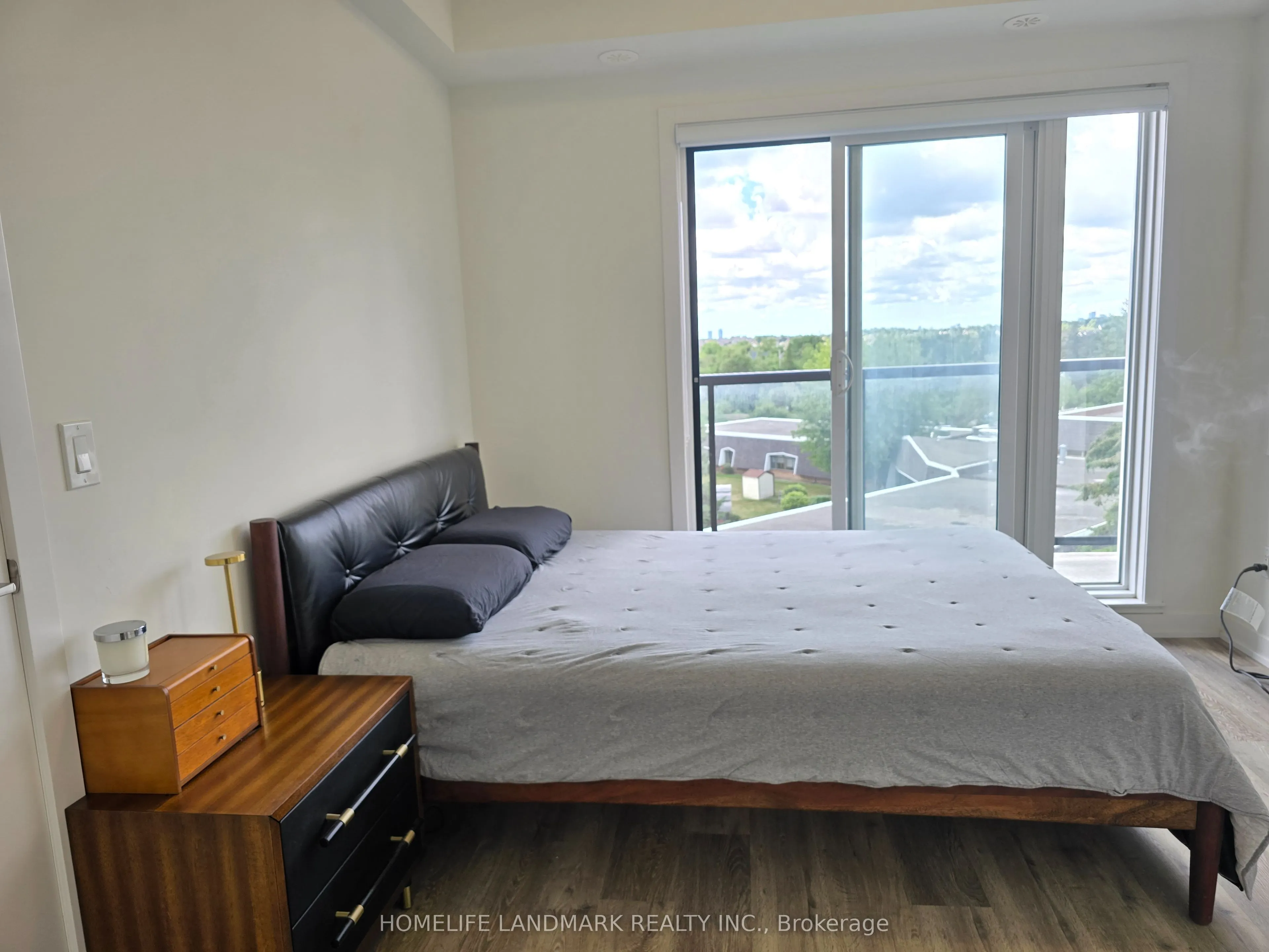 15 David Eyer Road, #1423