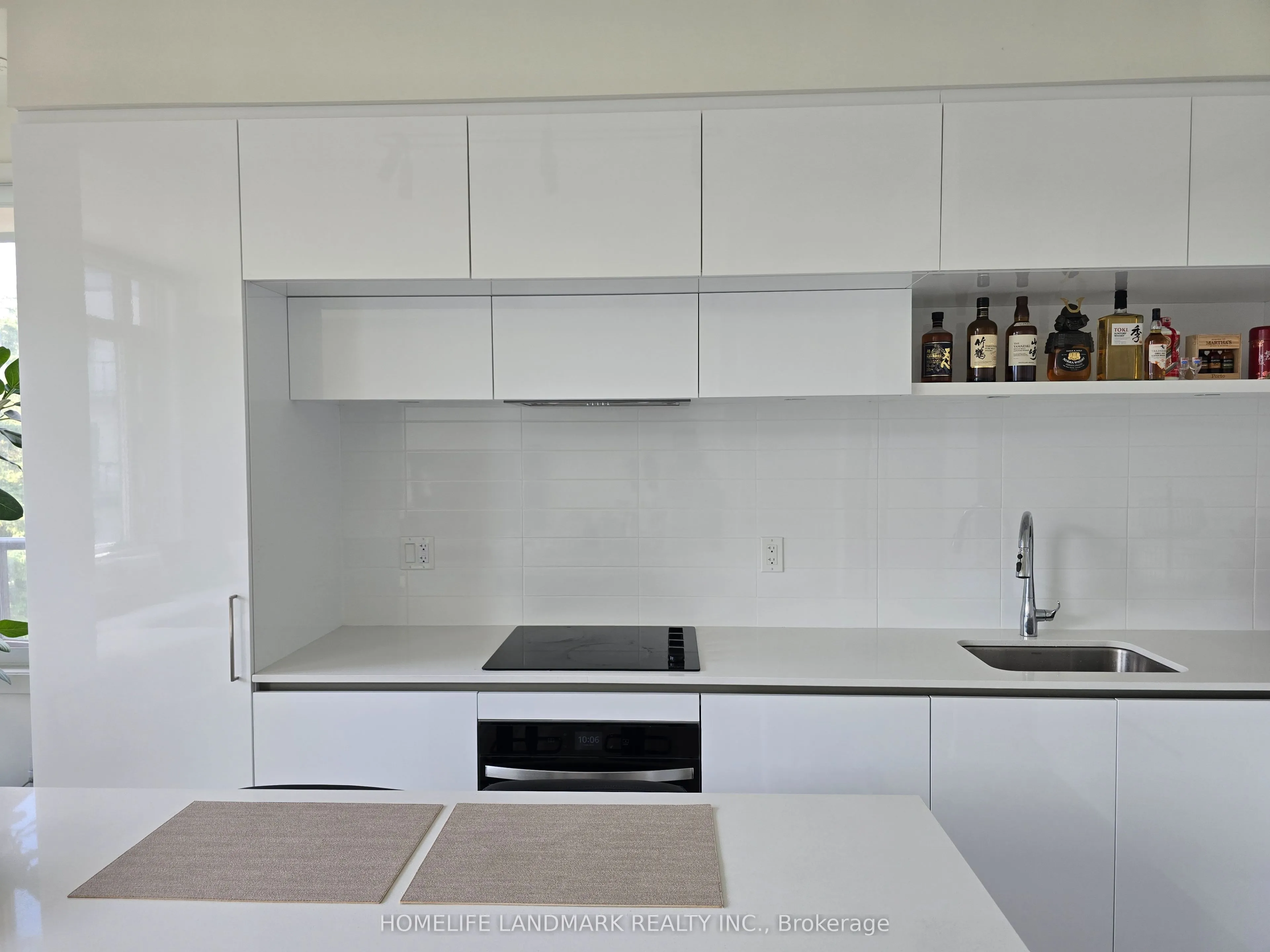 15 David Eyer Road, #1423