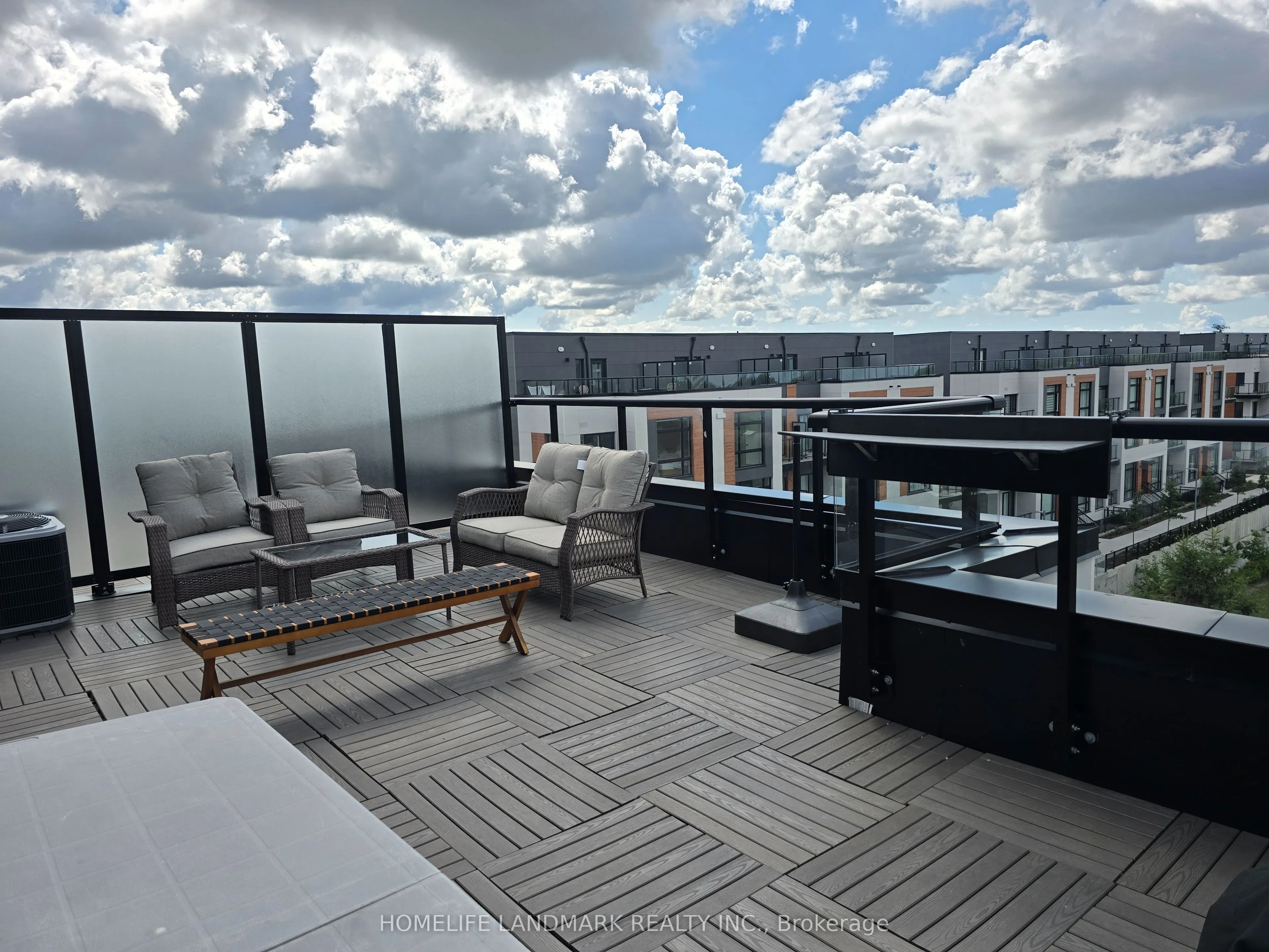 15 David Eyer Road, #1423