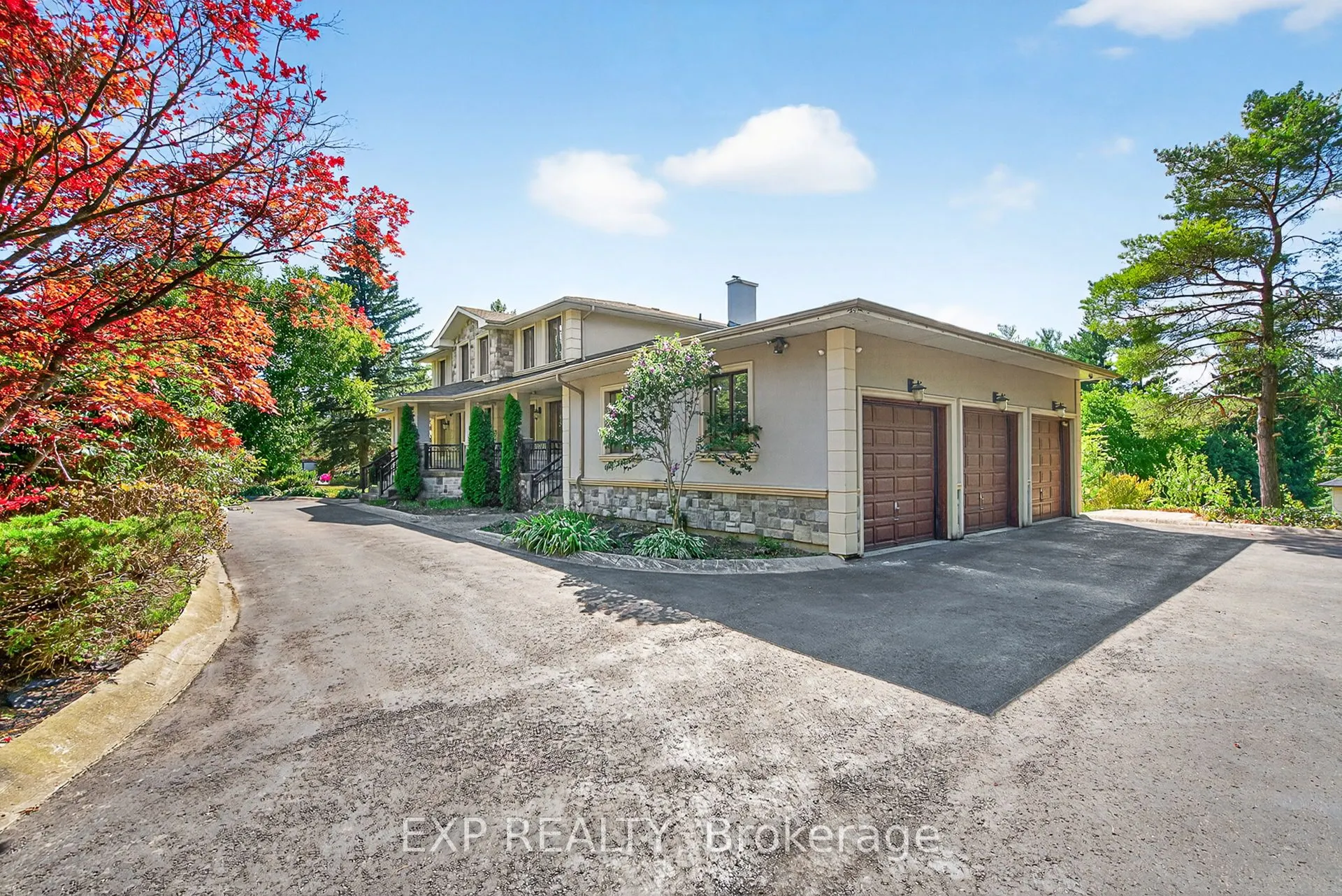 315 Stephanie Boulevard