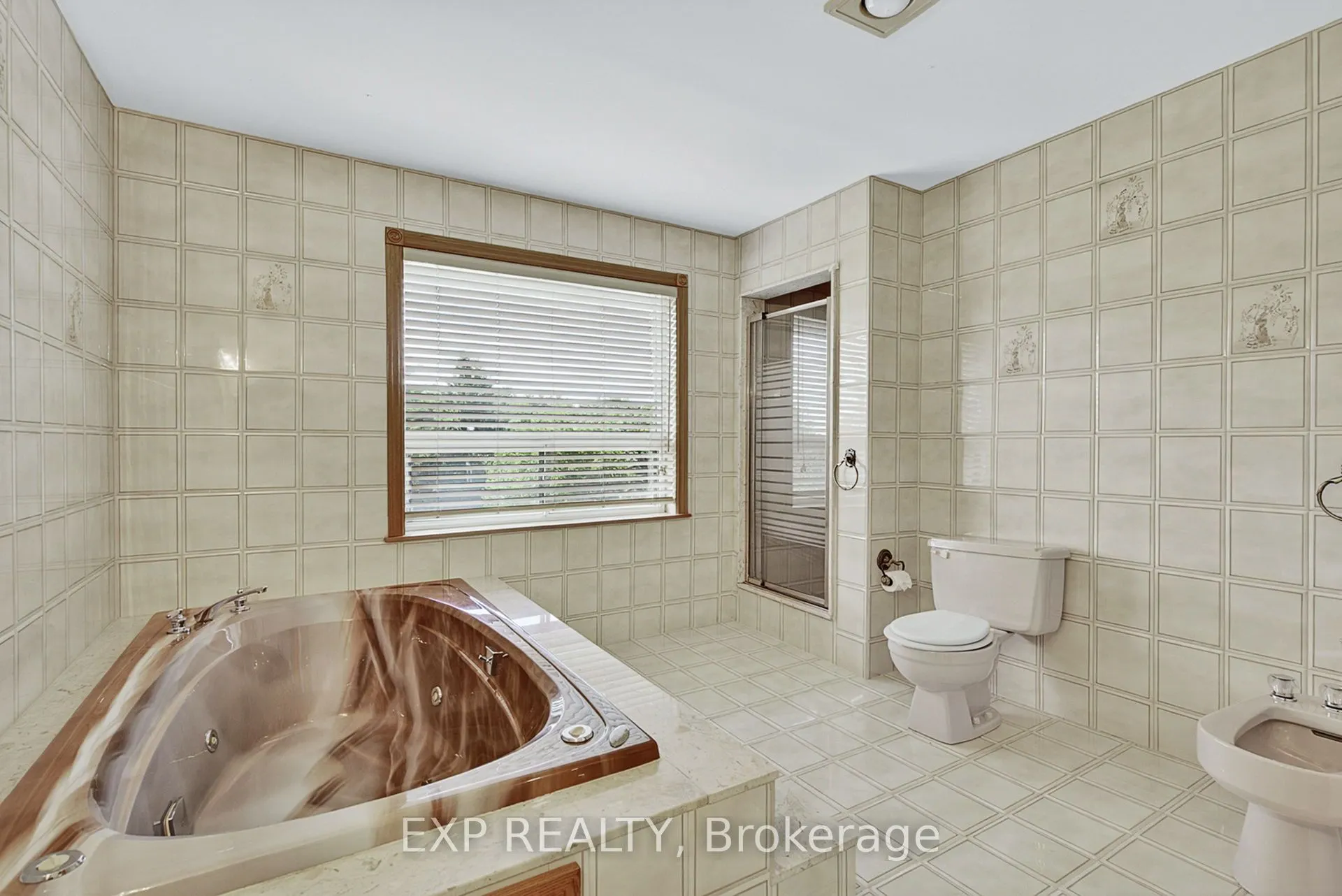 315 Stephanie Boulevard