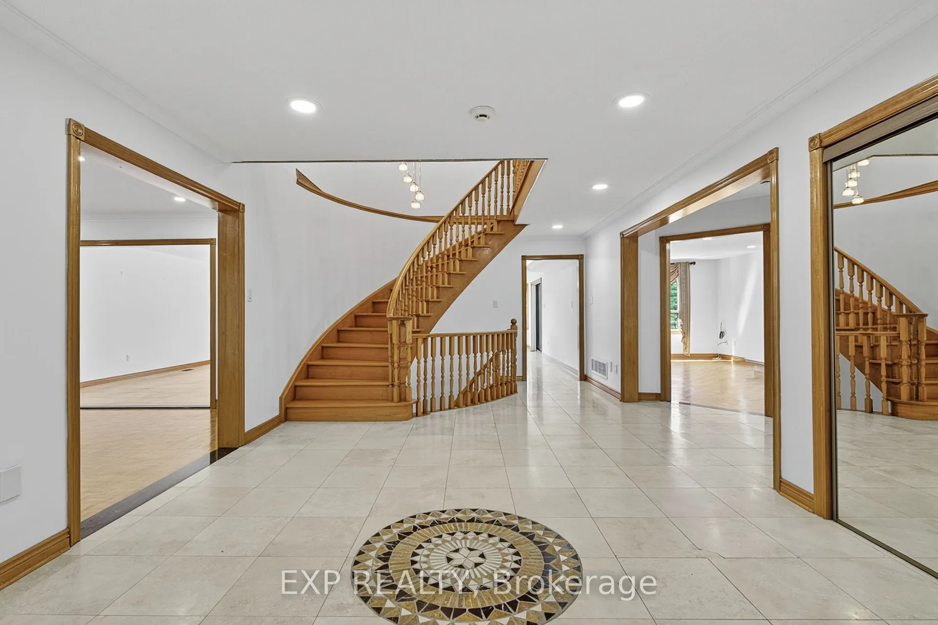 315 Stephanie Boulevard