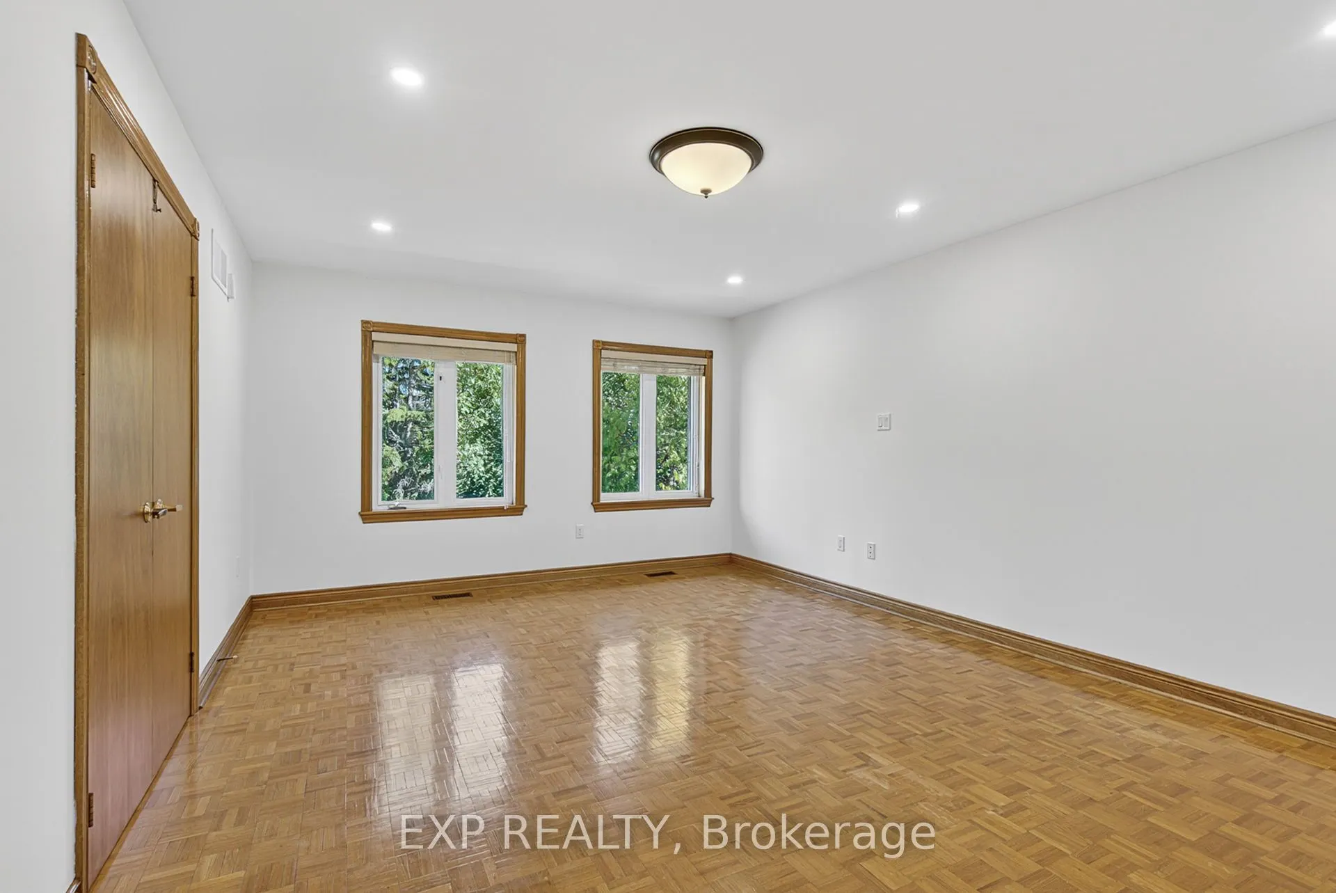 315 Stephanie Boulevard