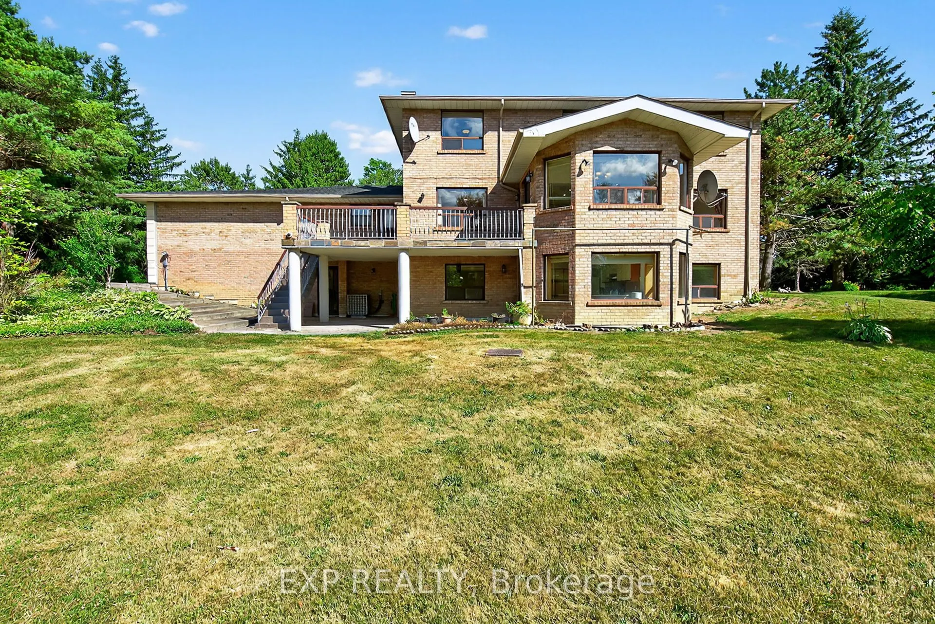315 Stephanie Boulevard