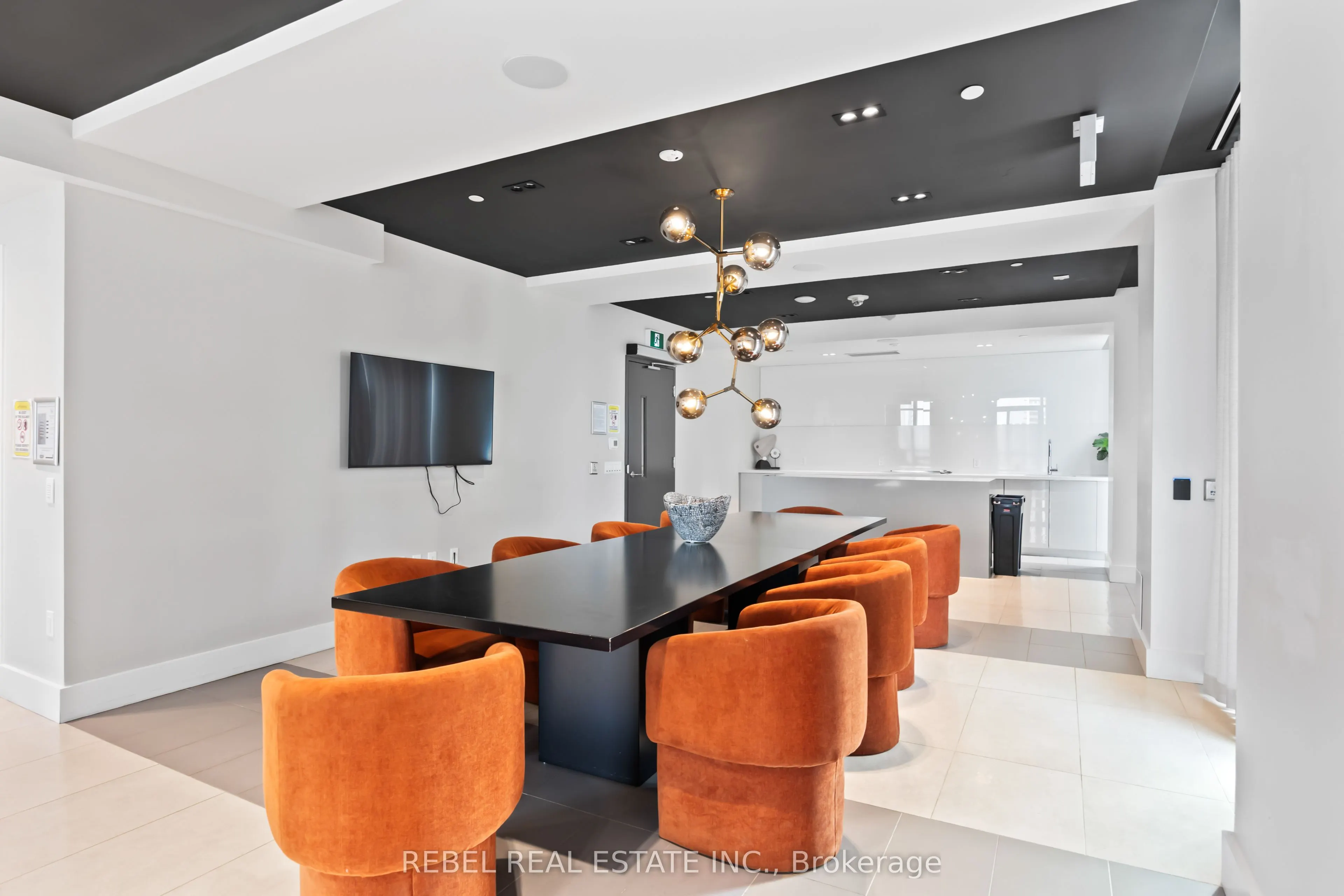 8868 Yonge Street, #1001E