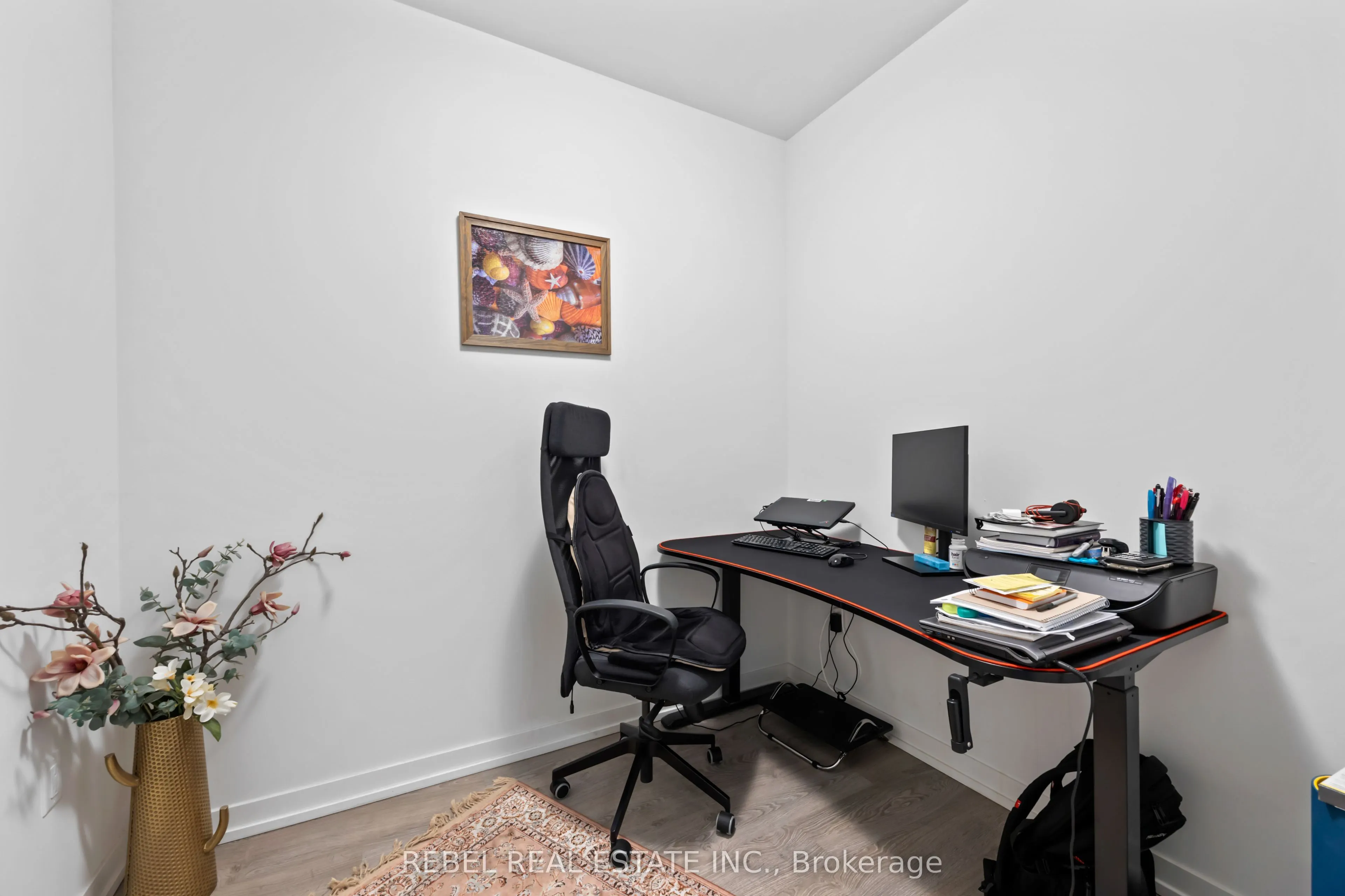 8868 Yonge Street, #1001E