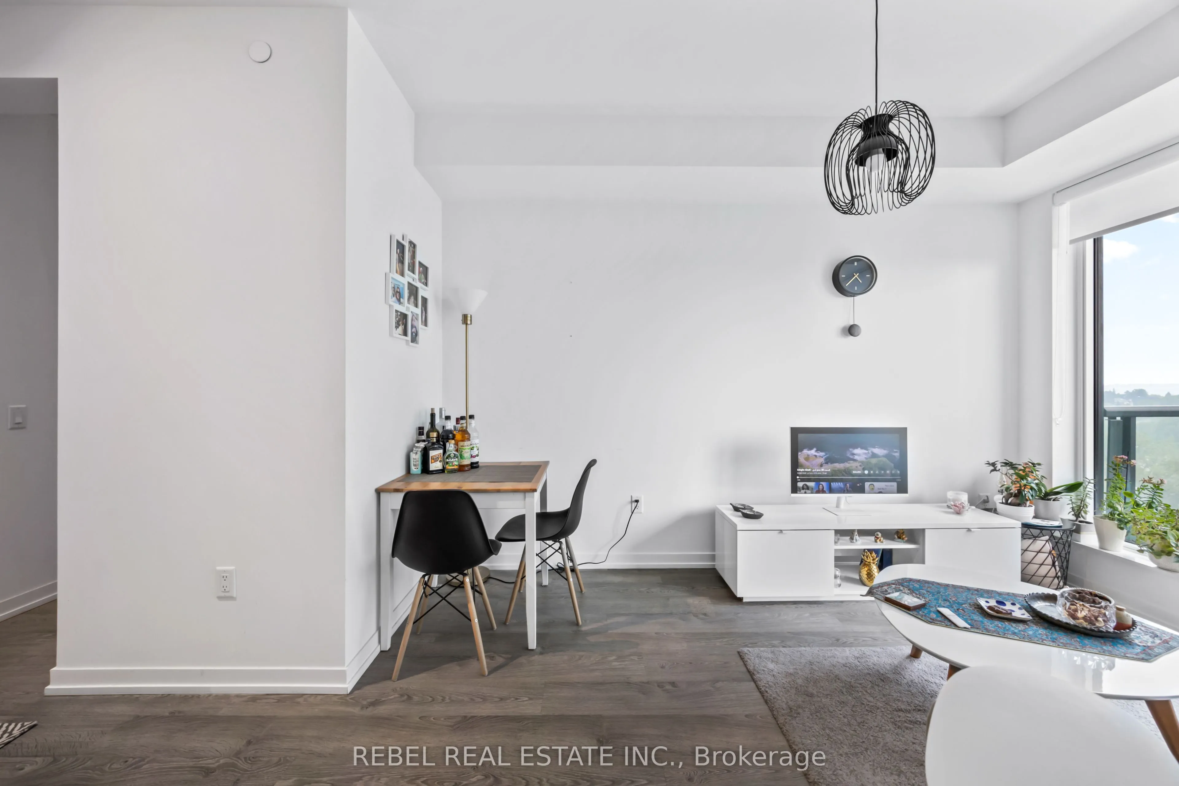 8868 Yonge Street, #1001E