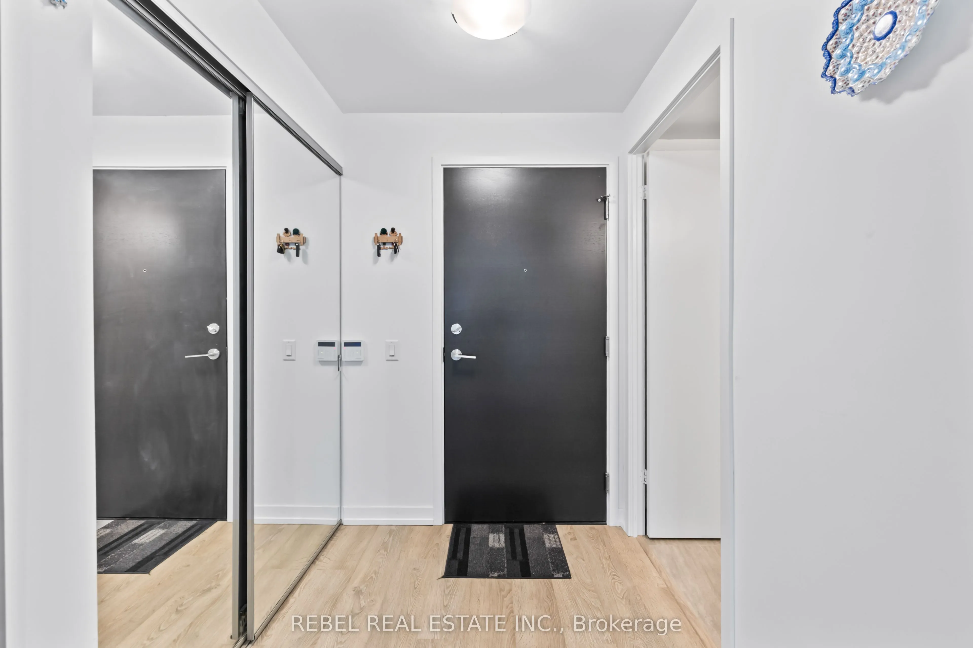 8868 Yonge Street, #1001E
