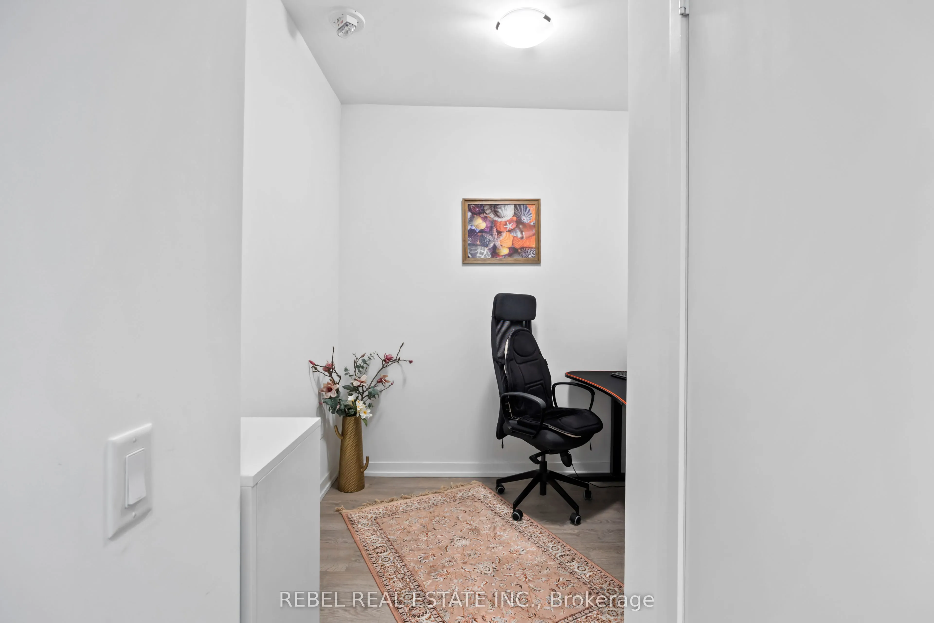 8868 Yonge Street, #1001E