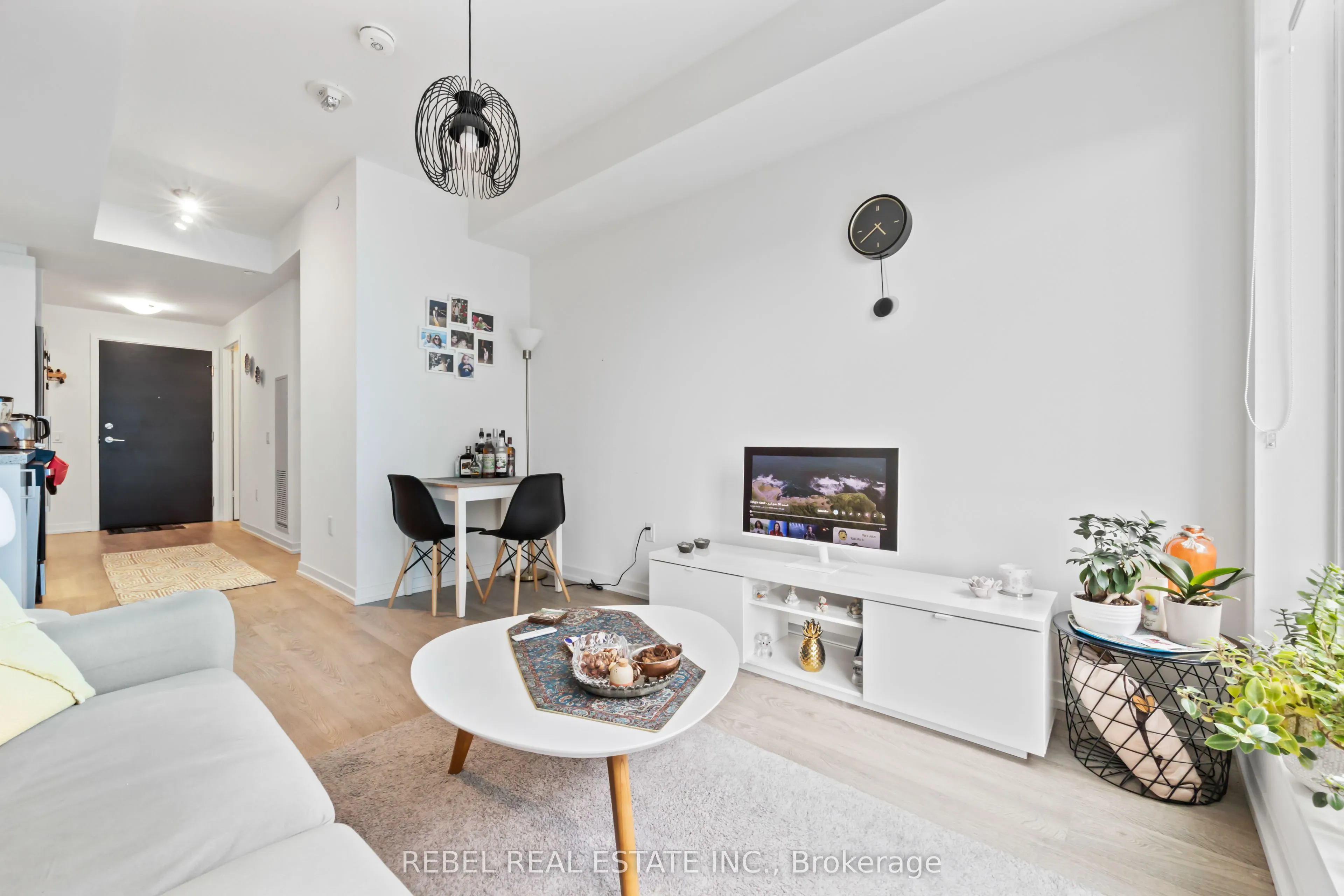 8868 Yonge Street, #1001E