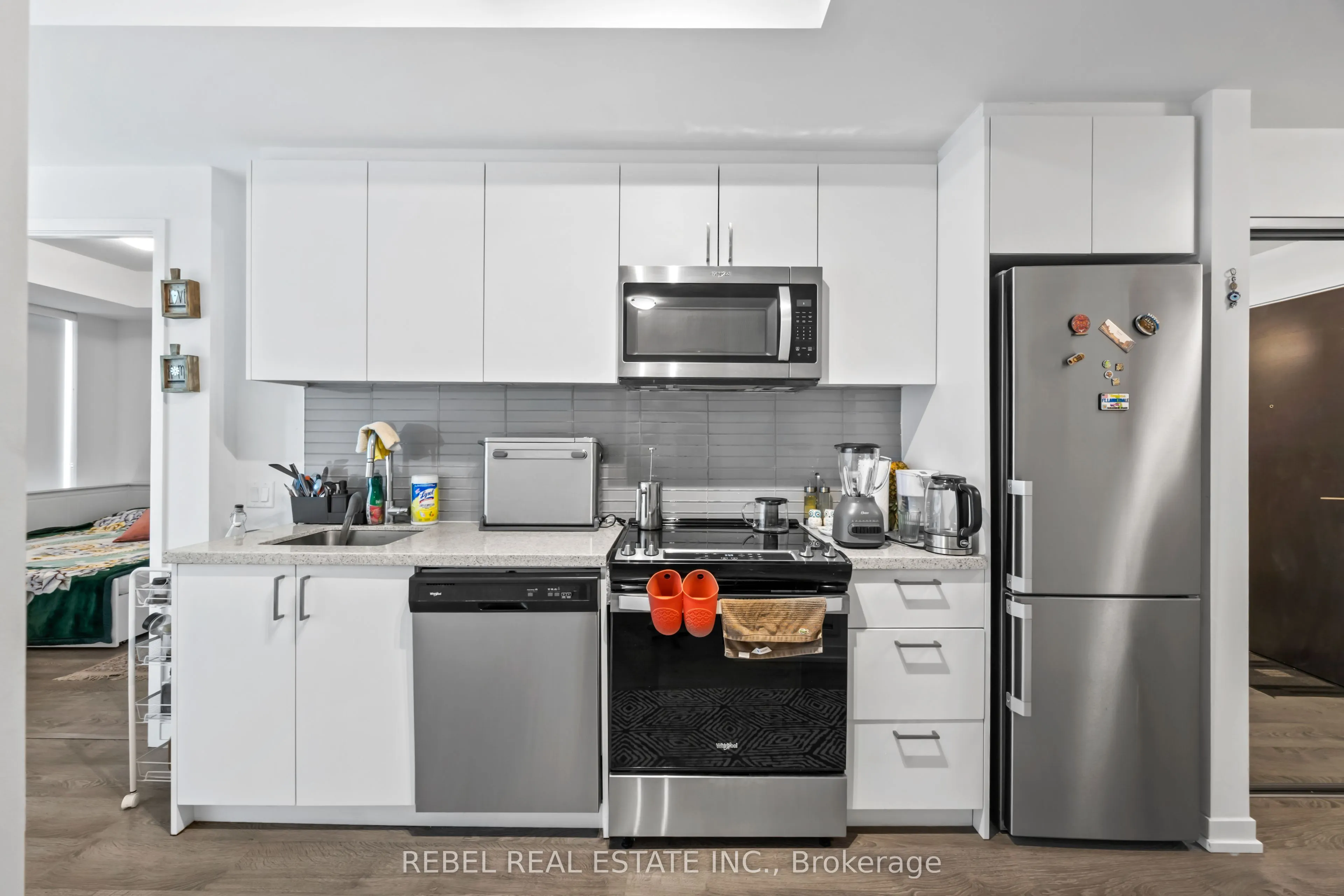 8868 Yonge Street, #1001E