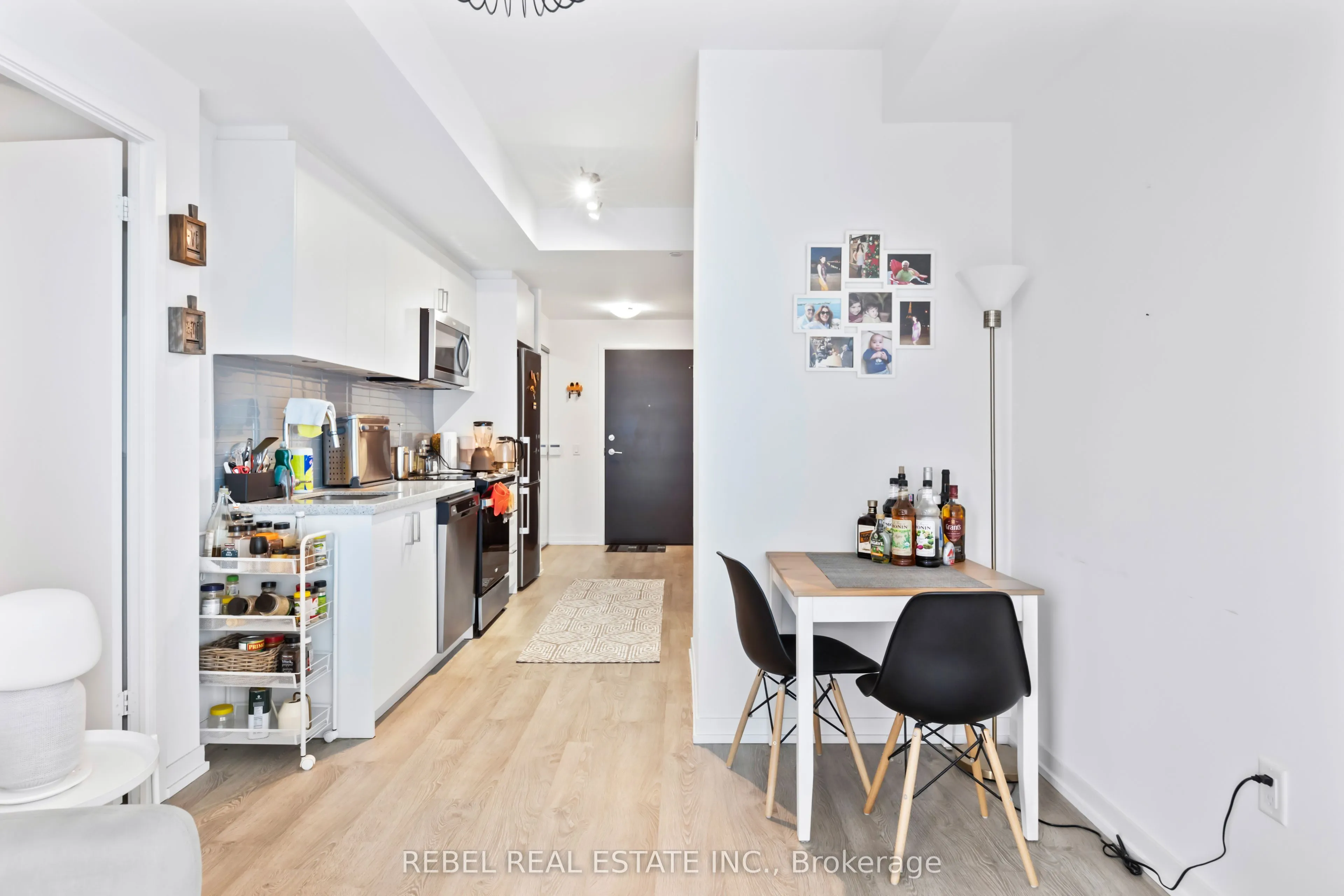 8868 Yonge Street, #1001E