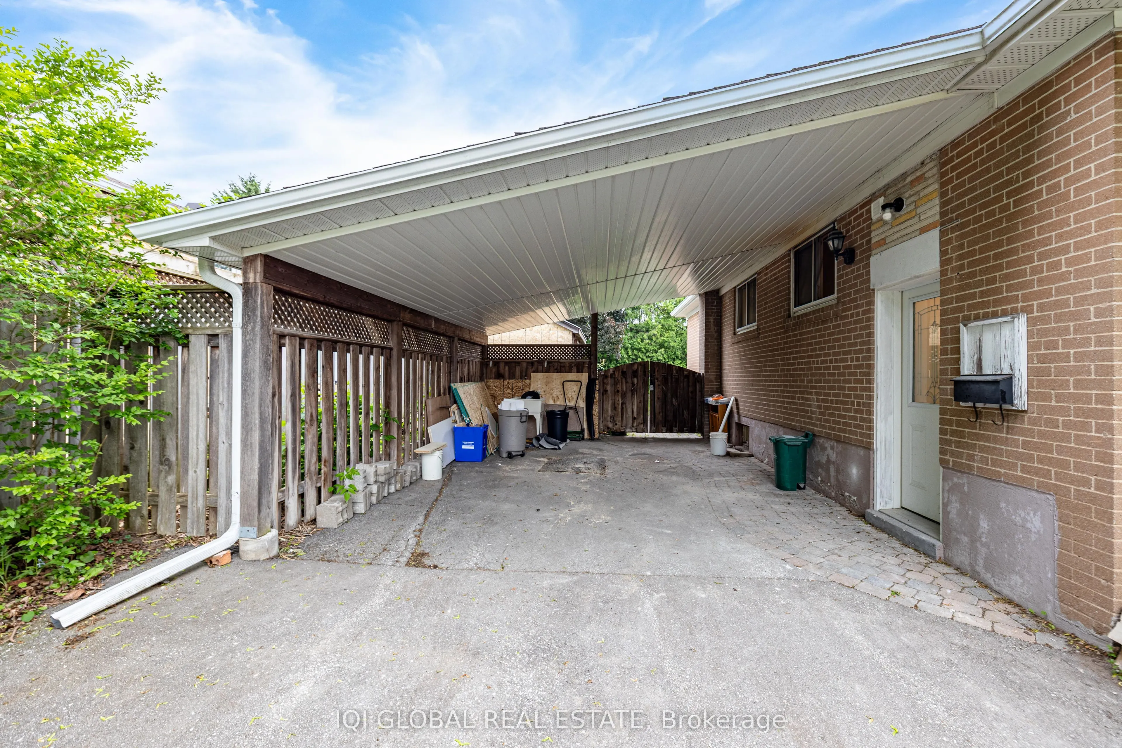 10 Holman Crescent, #Lower