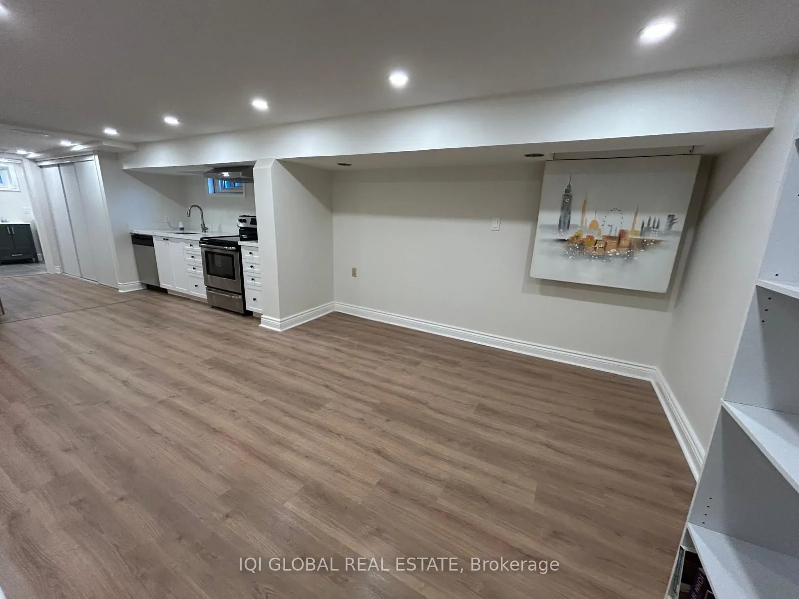 10 Holman Crescent, #Lower