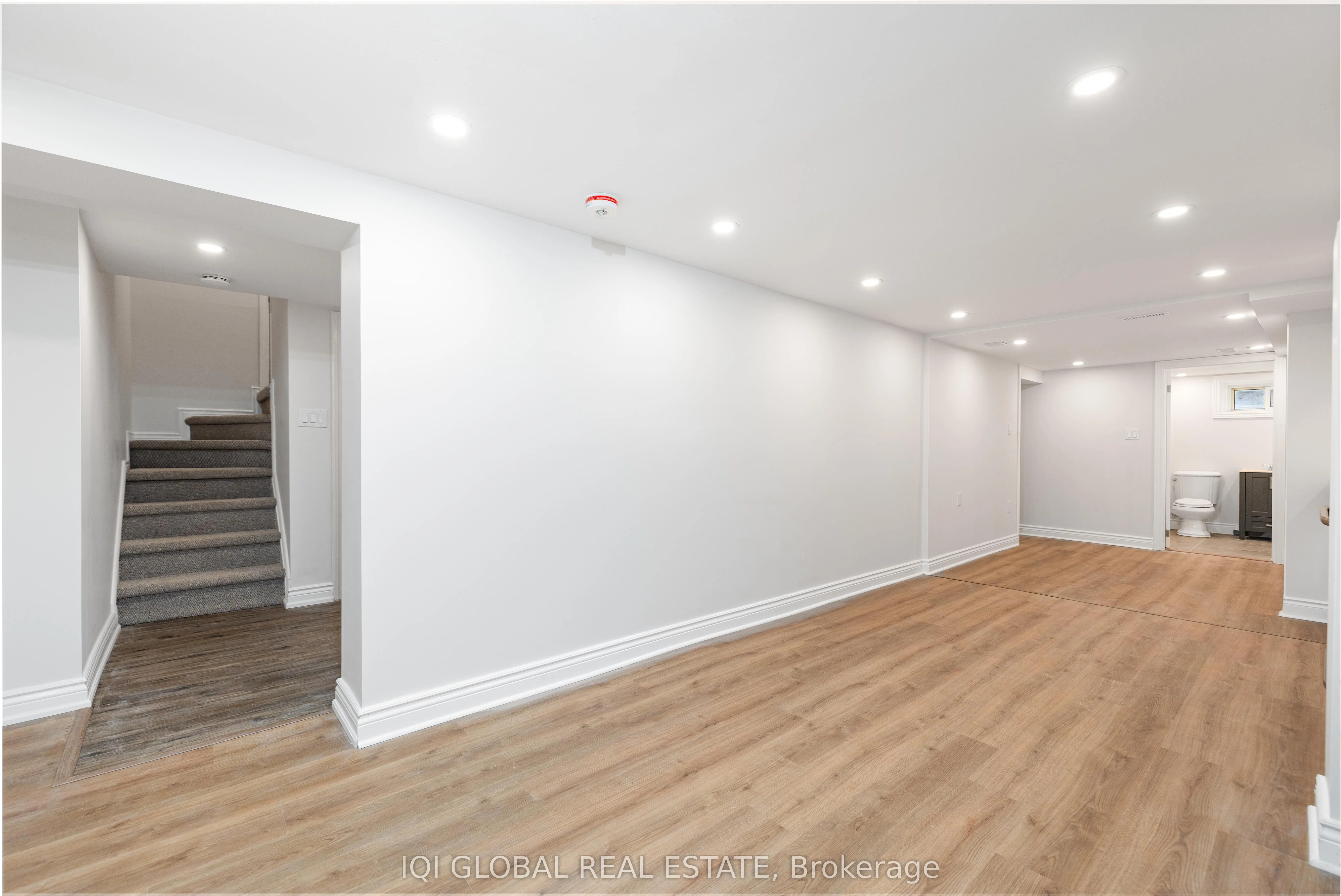 10 Holman Crescent, #Lower