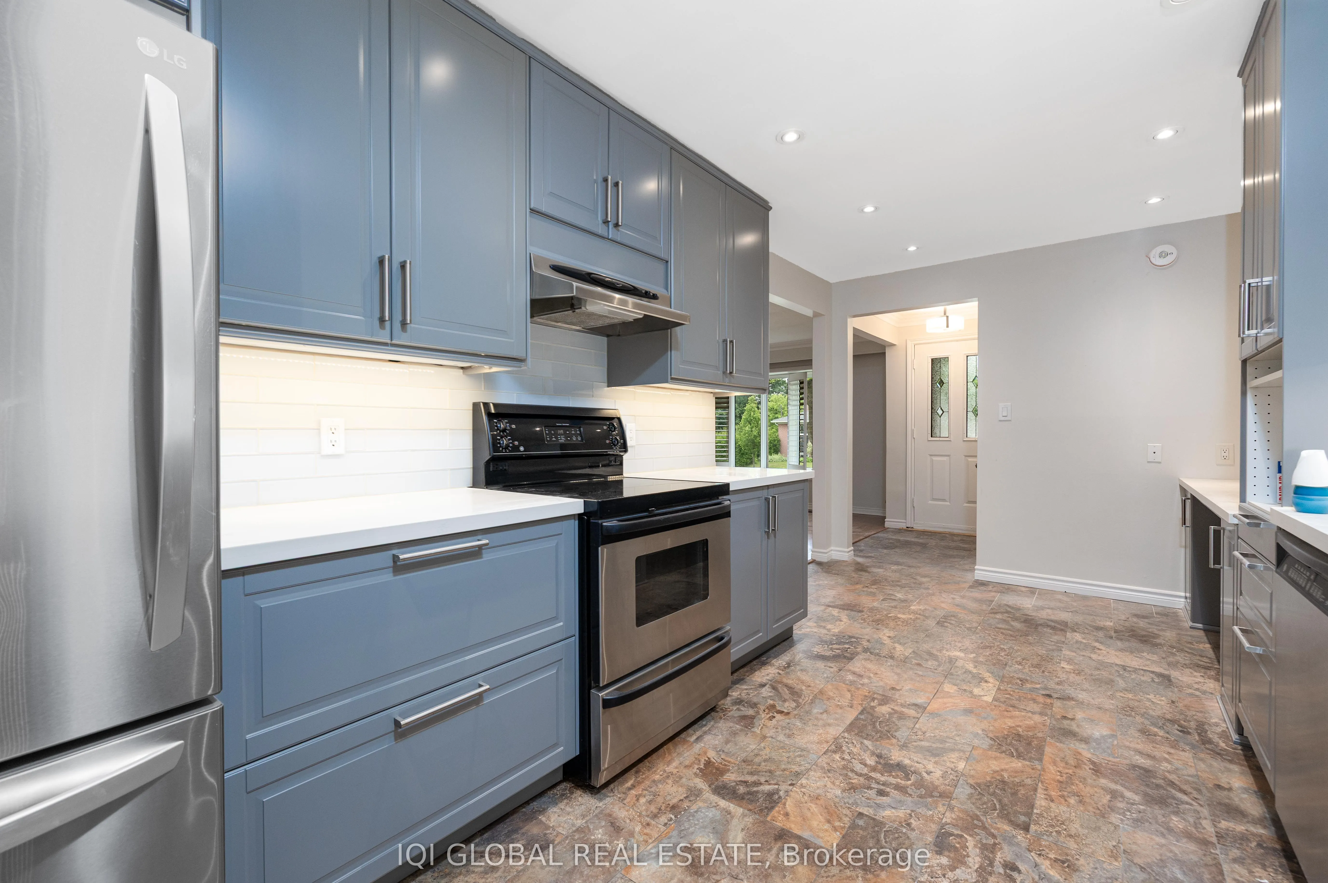 10 Holman Crescent, #Main Floor