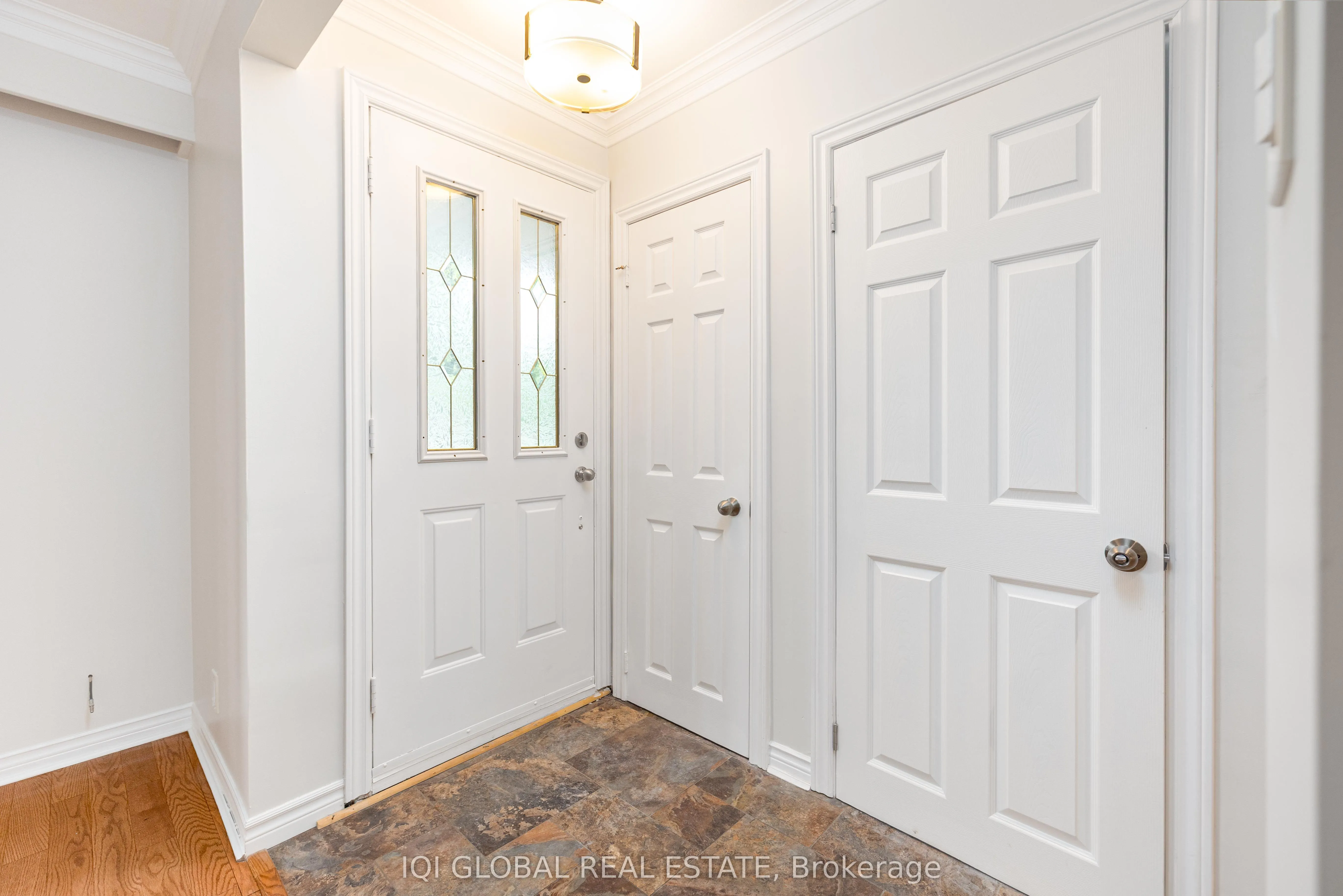 10 Holman Crescent, #Main Floor