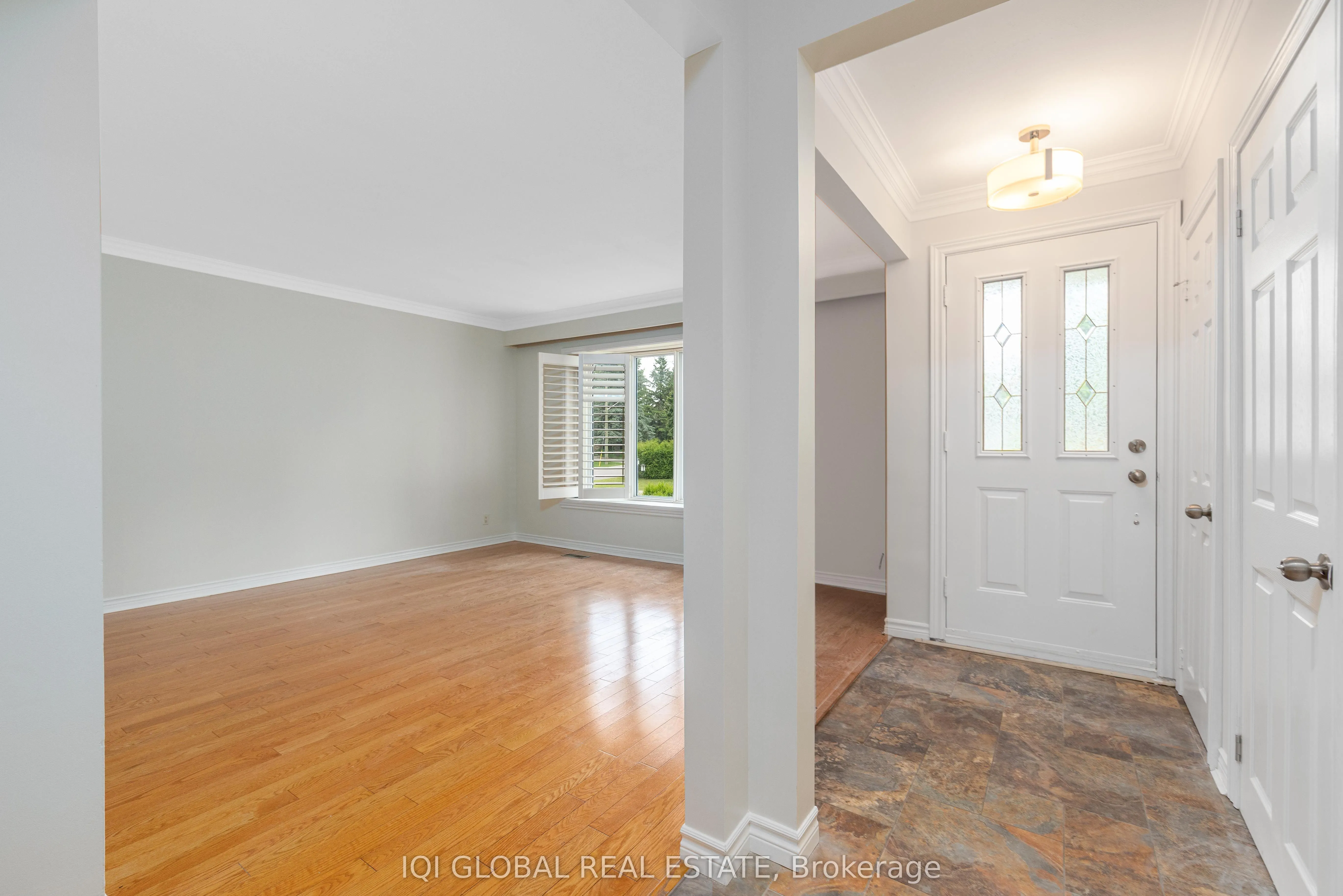 10 Holman Crescent, #Main Floor