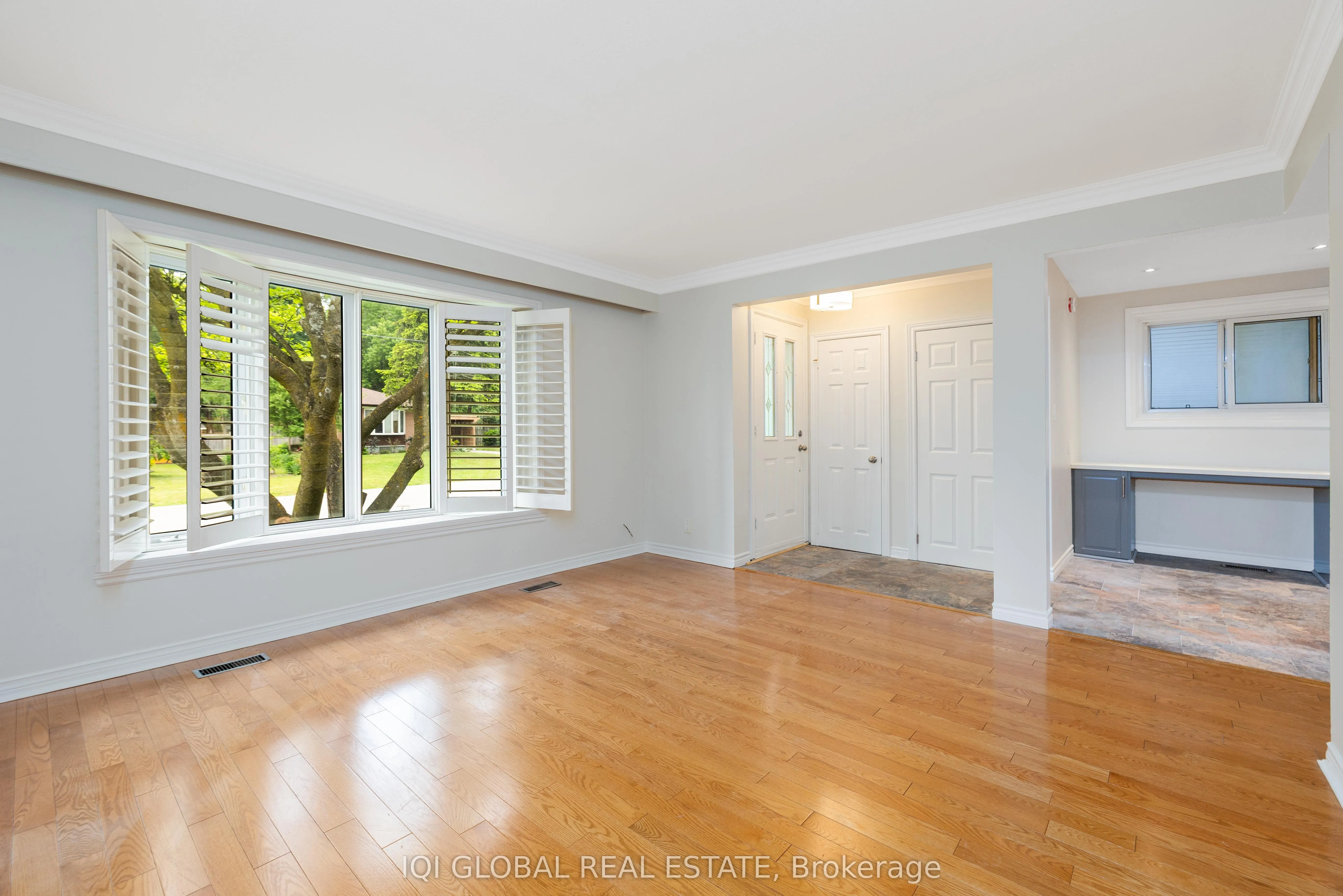 10 Holman Crescent, #Main Floor
