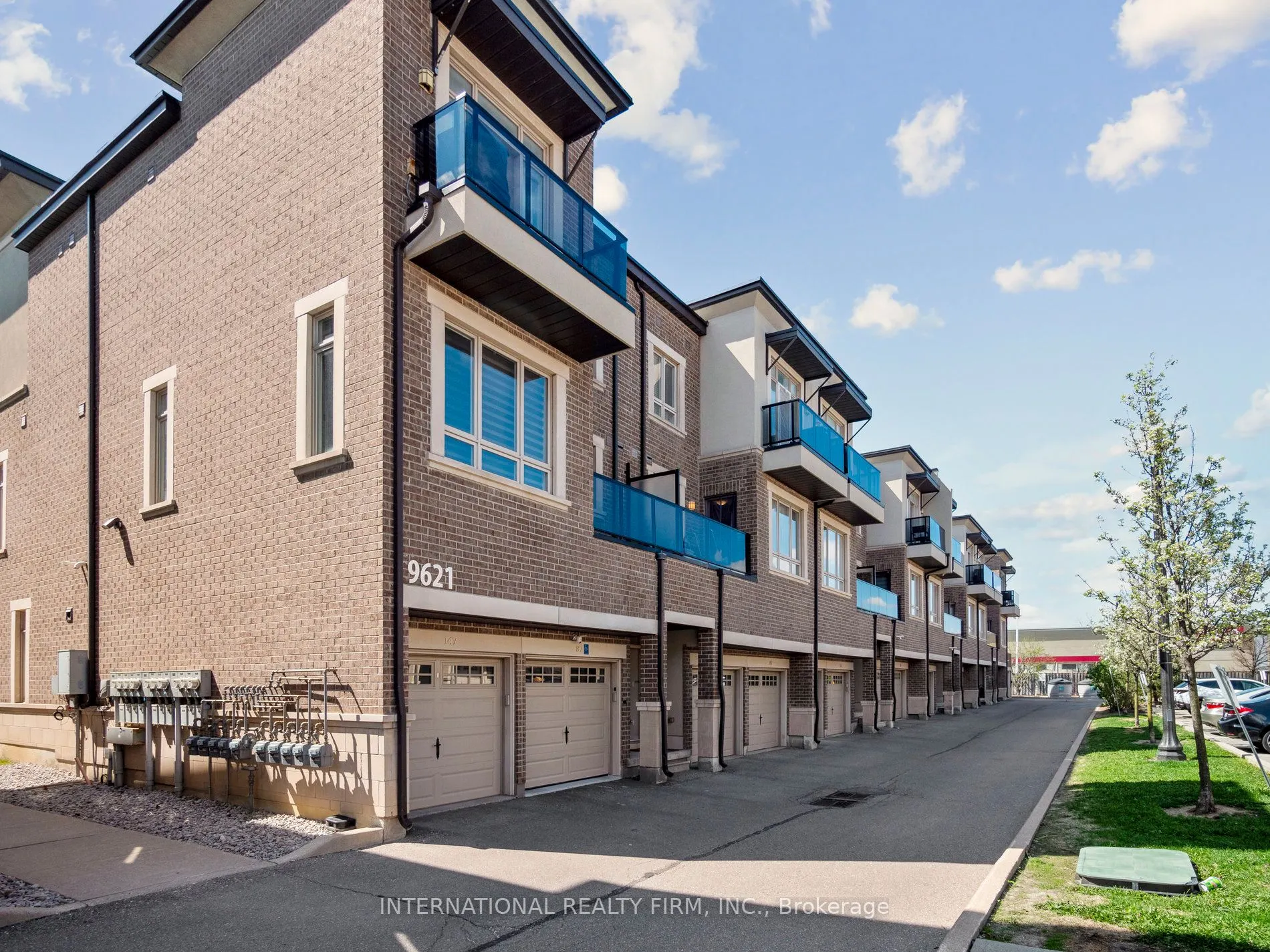 9621 Jane Street, #14