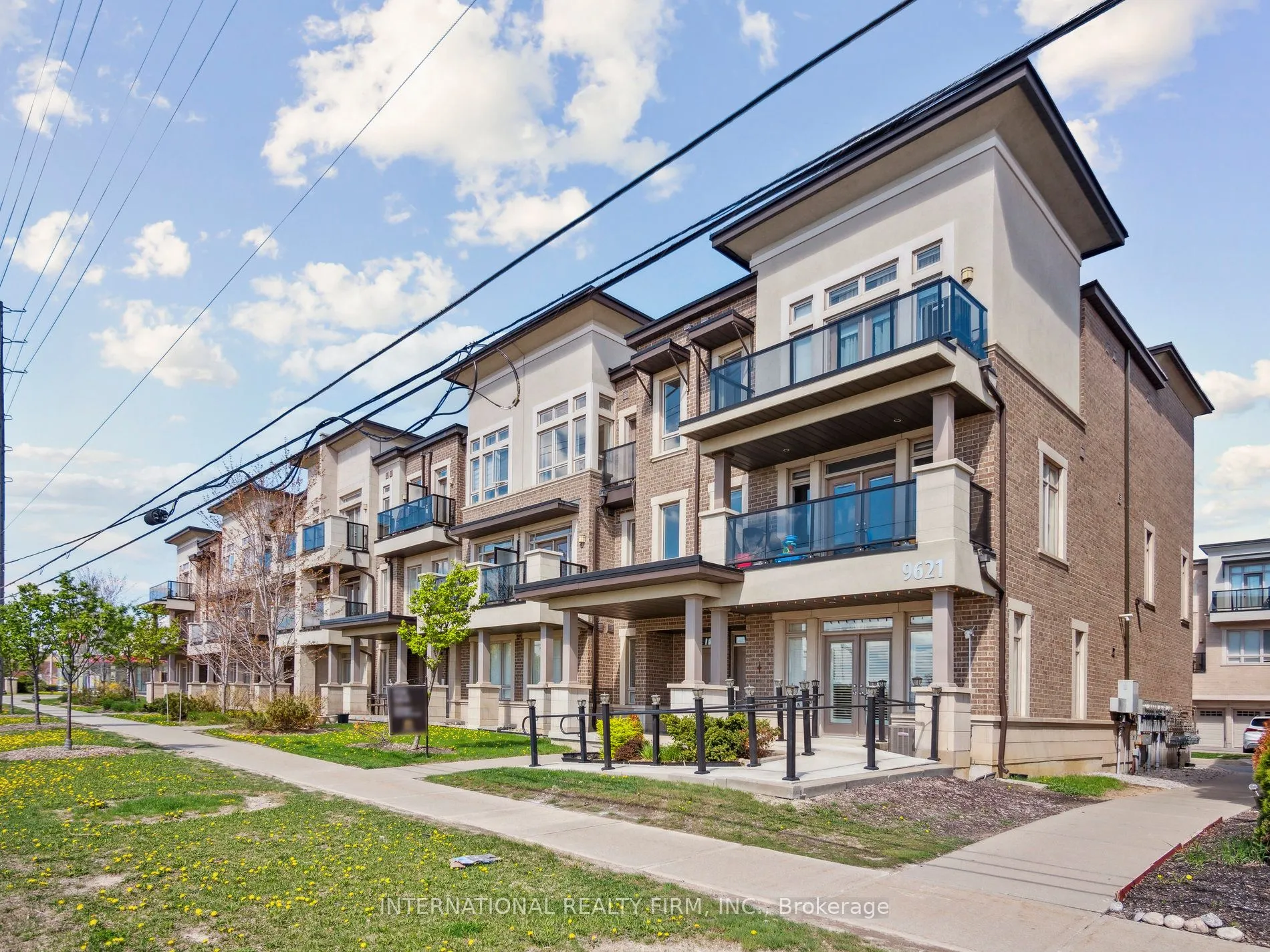 9621 Jane Street, #14