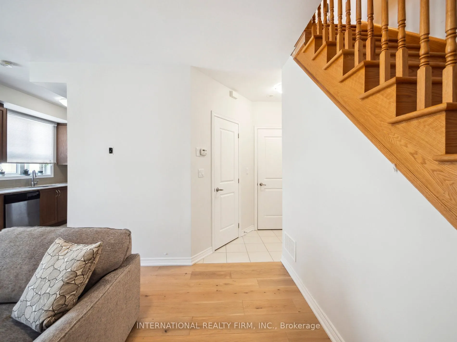 9621 Jane Street, #14