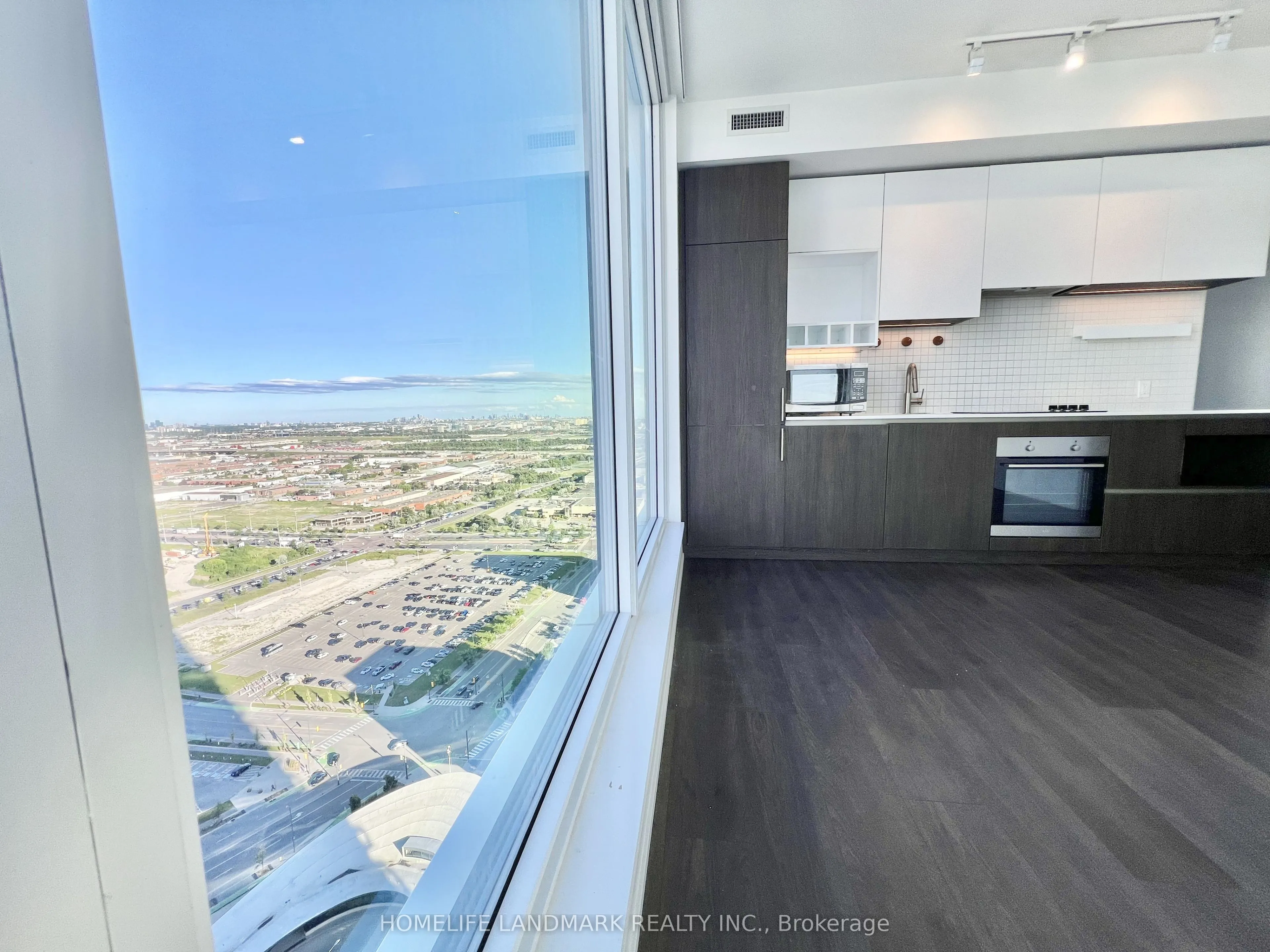 5 Buttermill Avenue, #3702