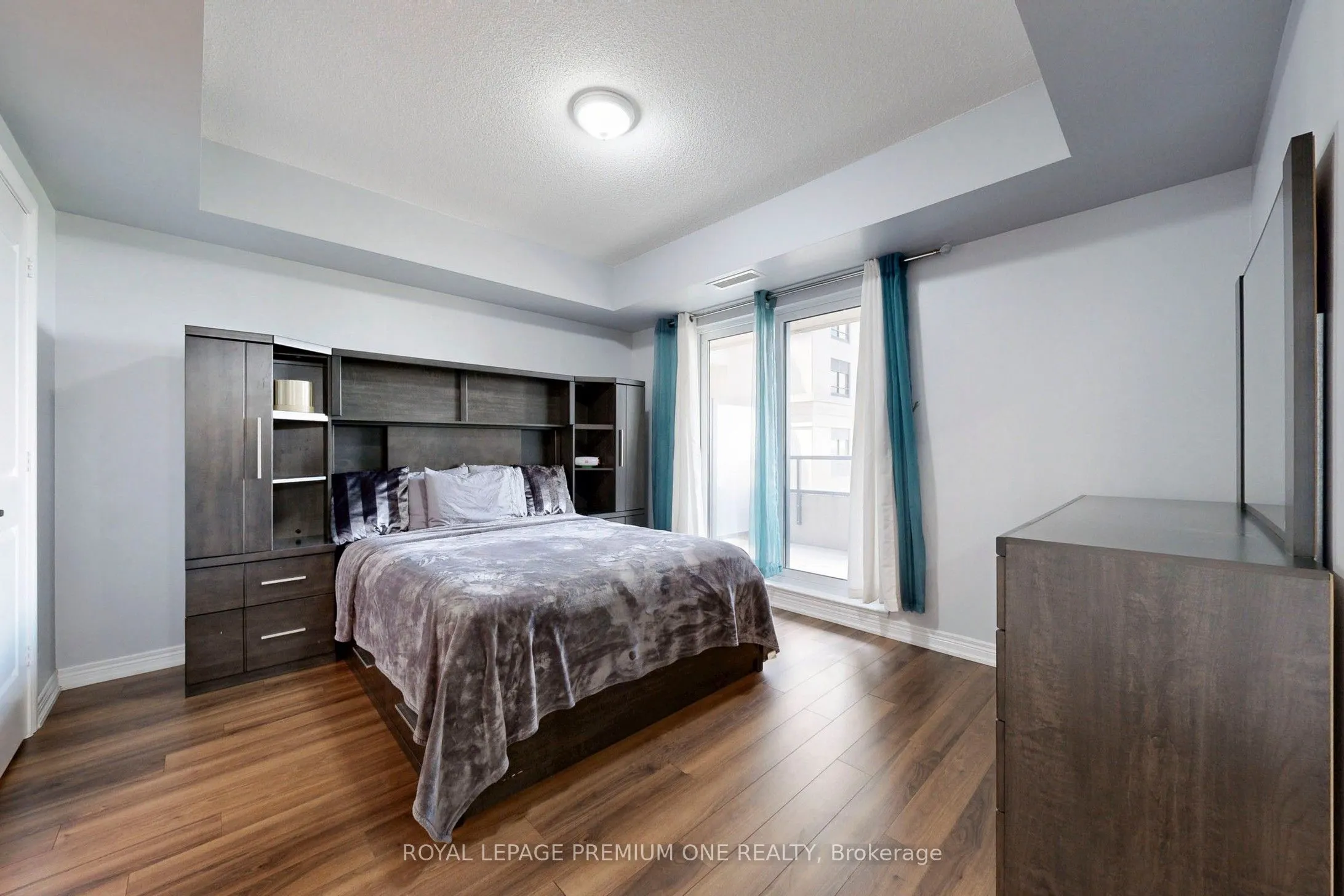 9255 Jane Street N, #1202