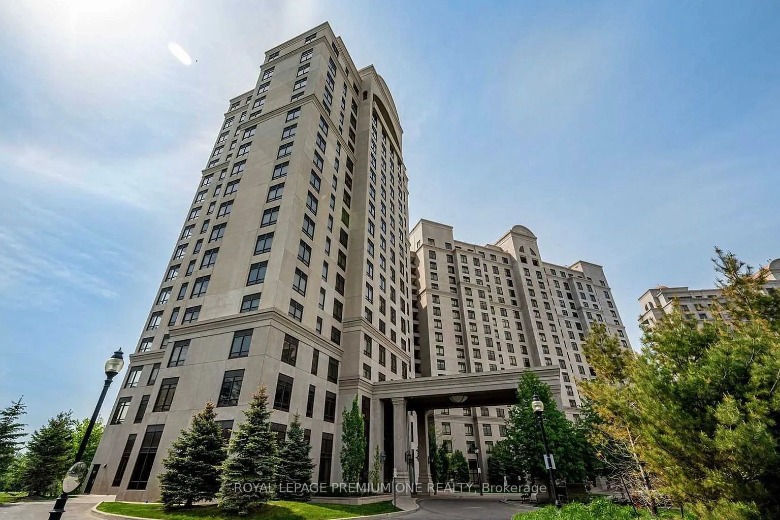 9255 Jane Street N, #1202