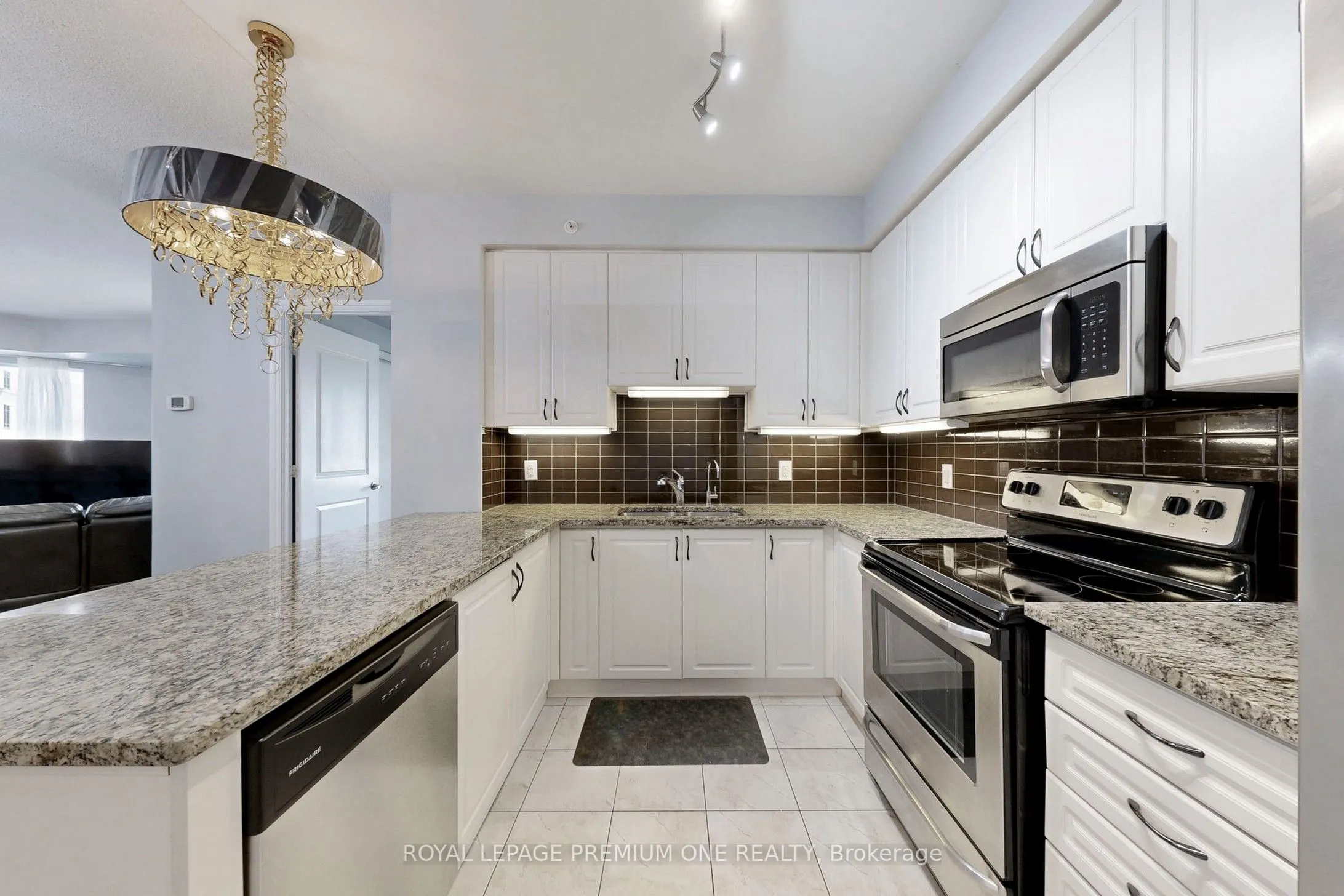 9255 Jane Street N, #1202