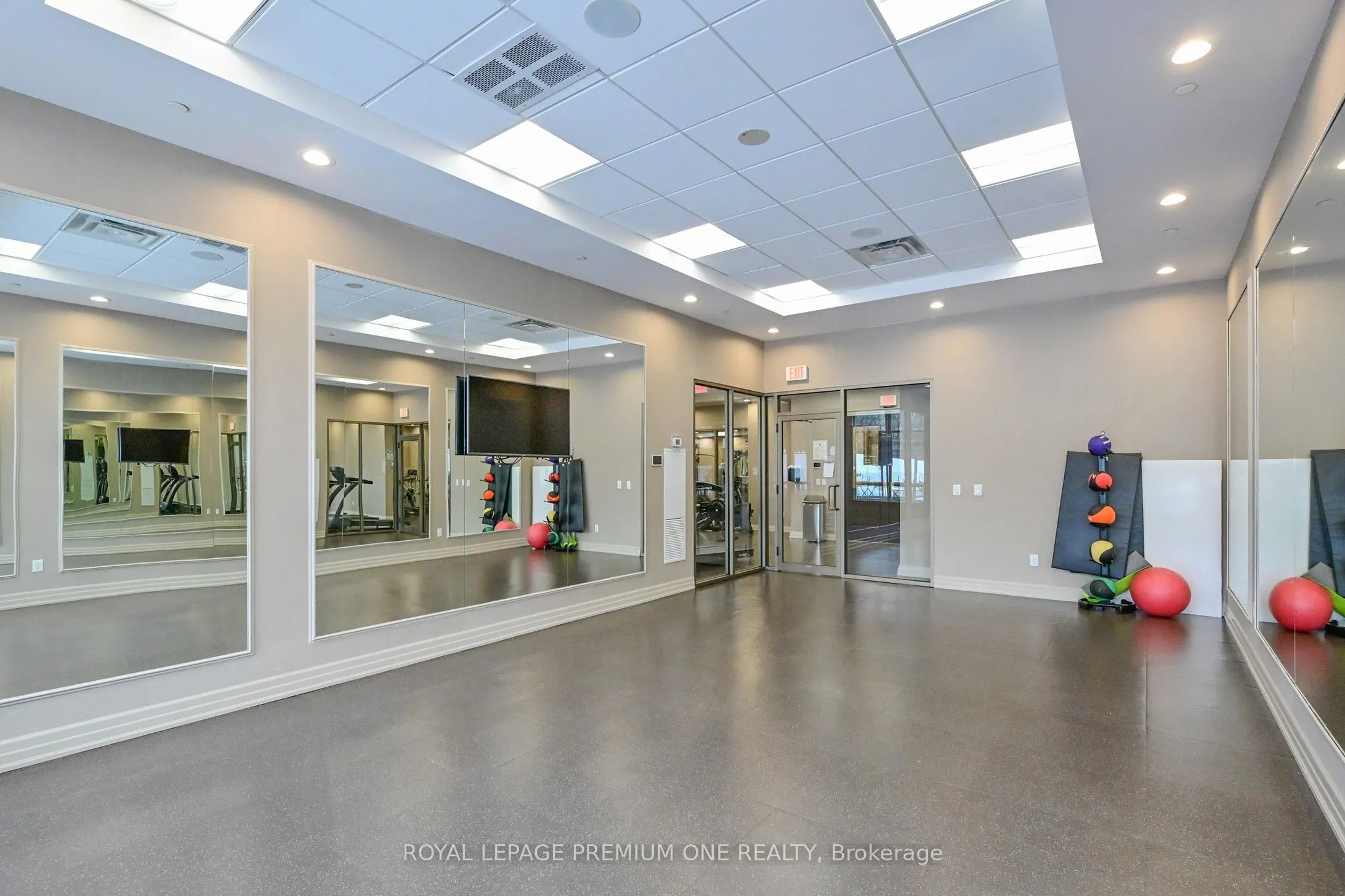 9255 Jane Street N, #1202