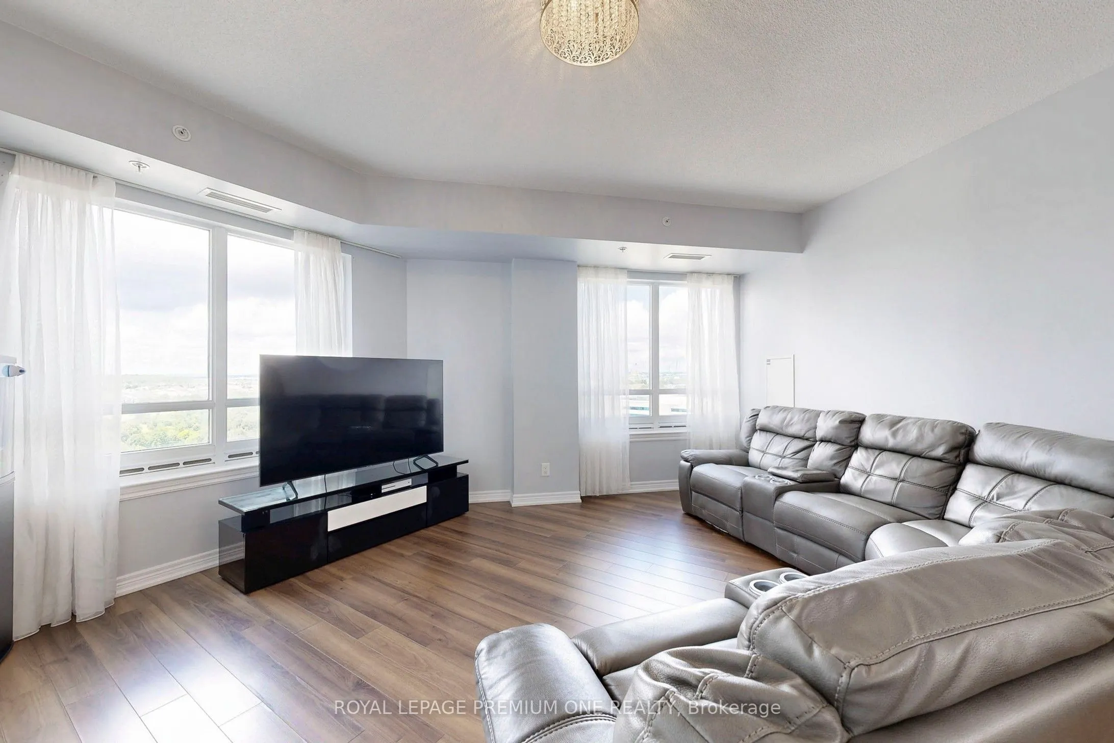 9255 Jane Street N, #1202