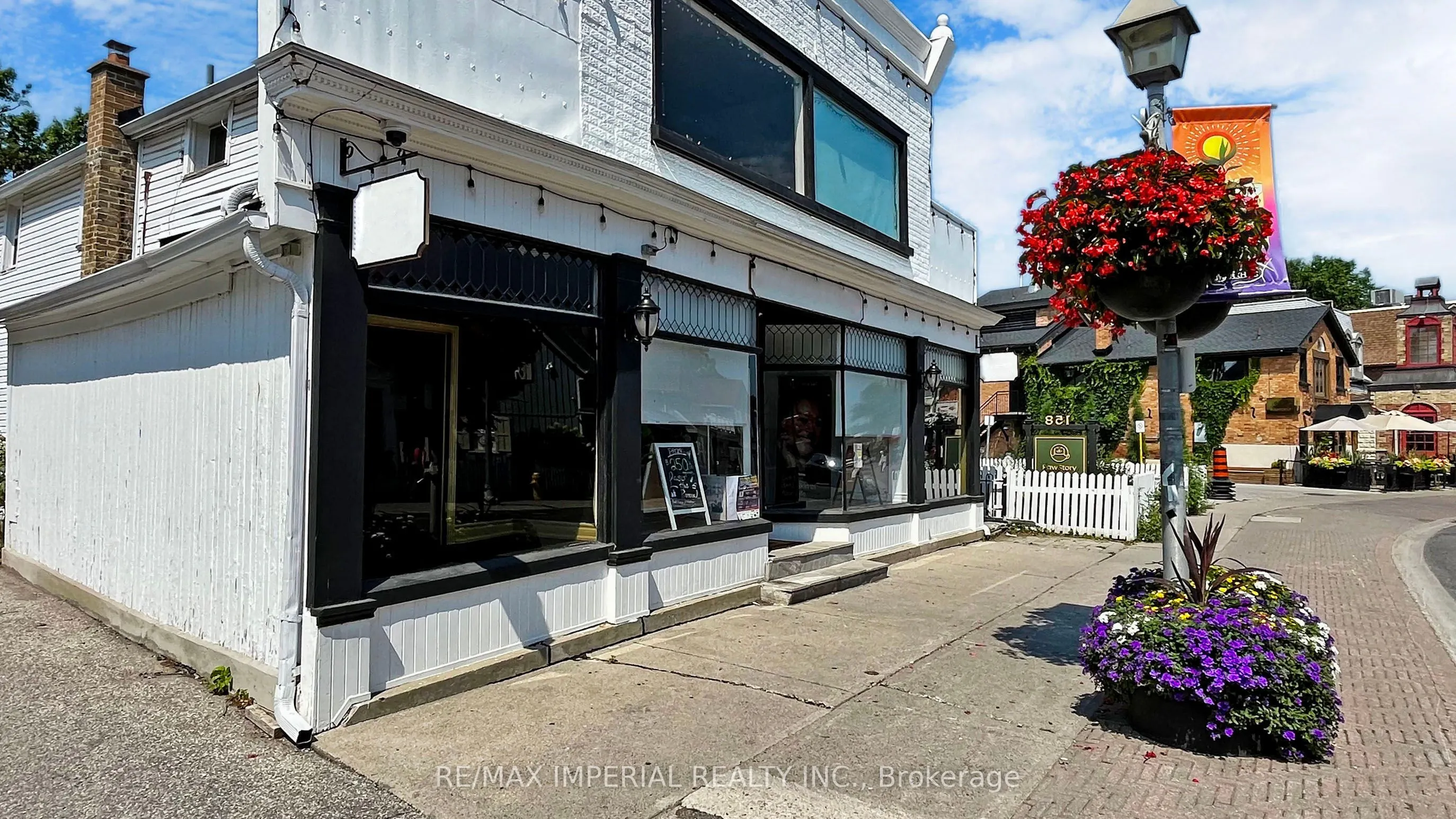 156 Main St Unionville