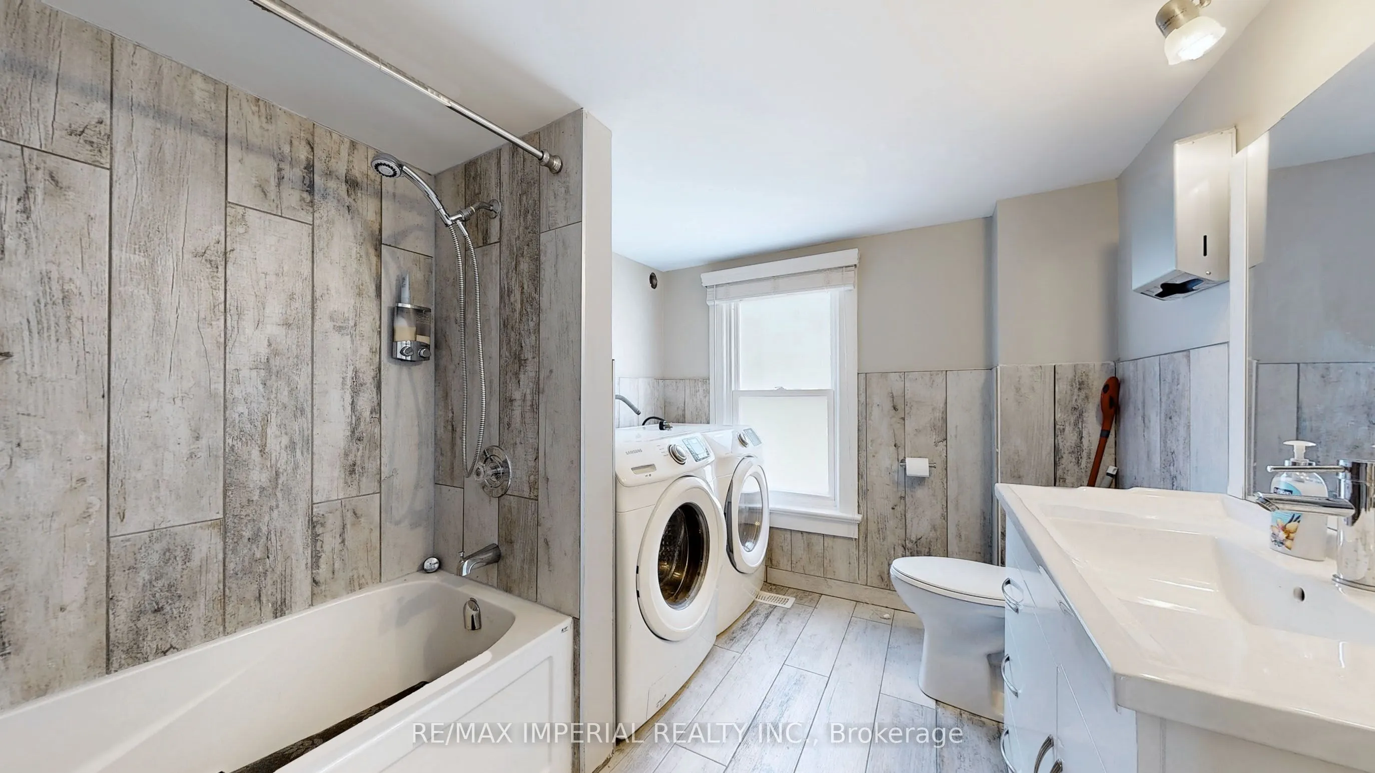 156 Main St Unionville