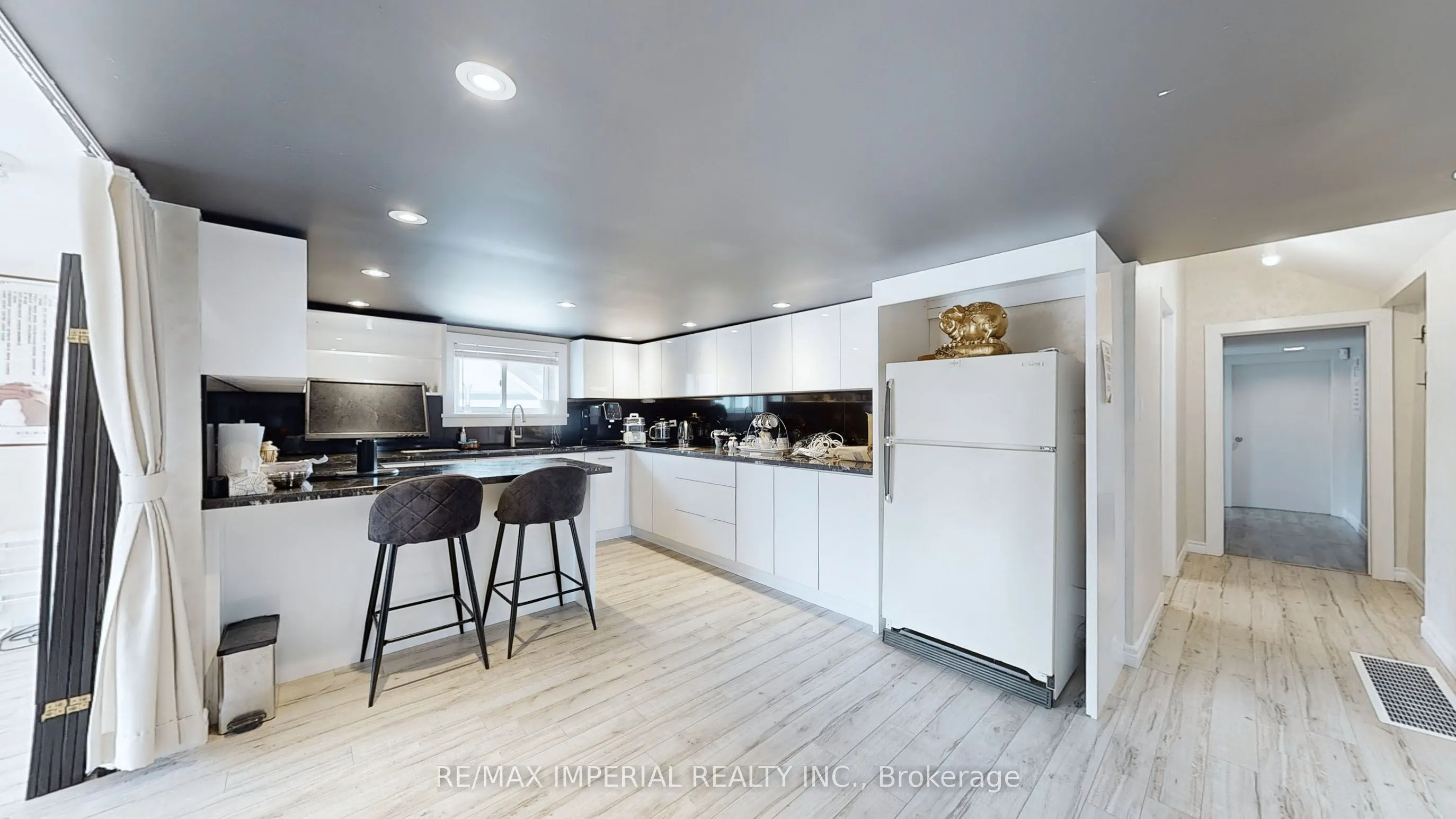 156 Main St Unionville