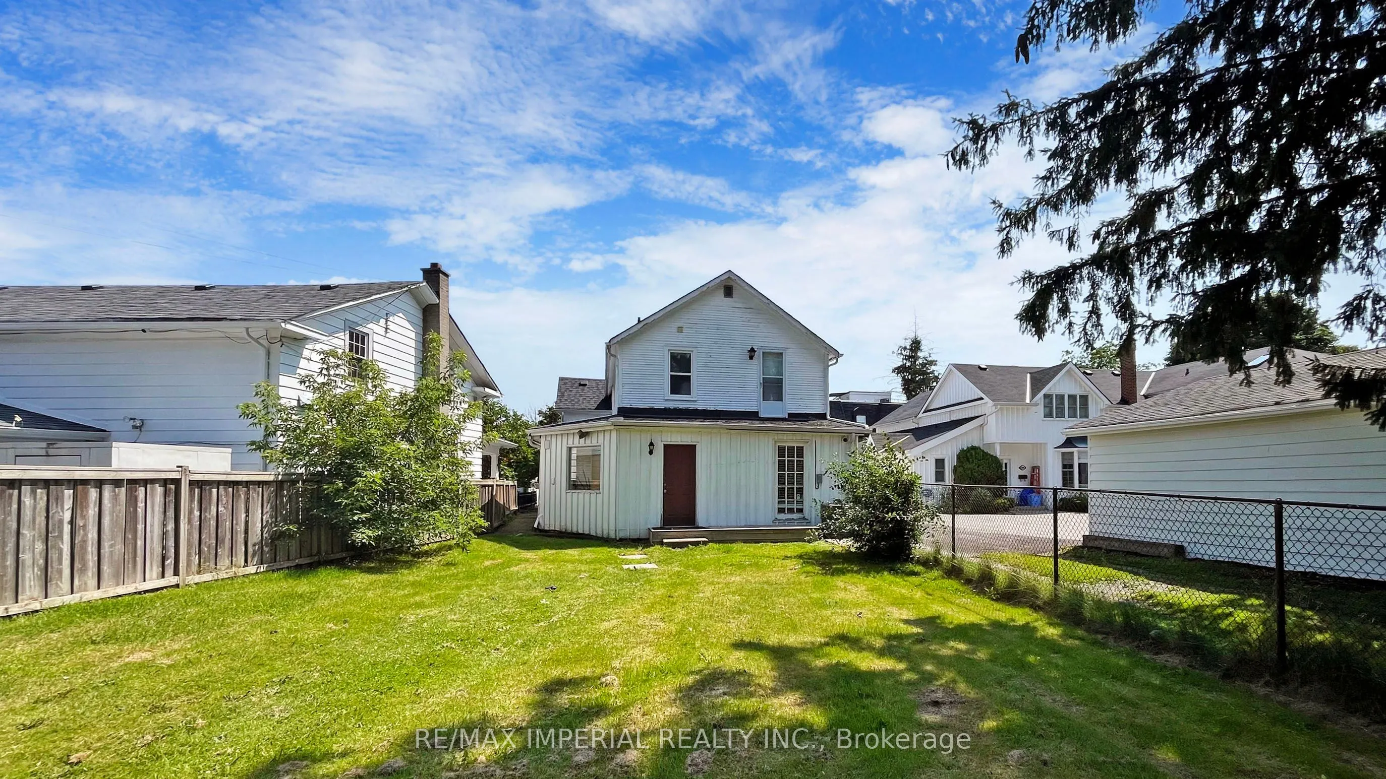 156 Main St Unionville