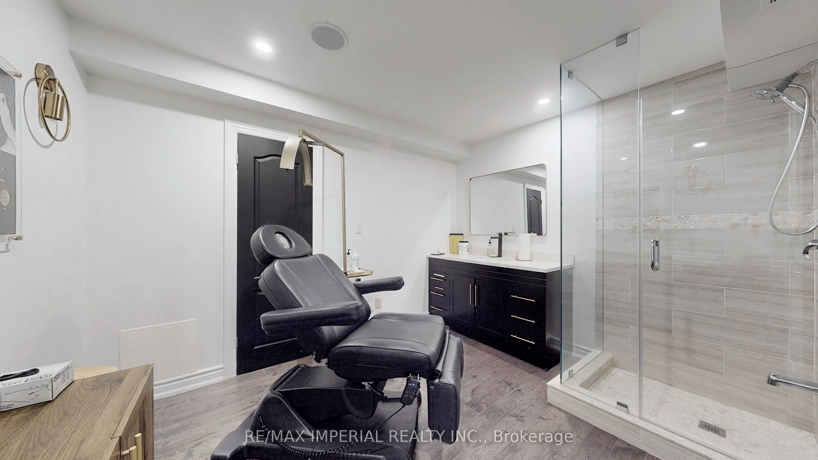 156 Main St Unionville