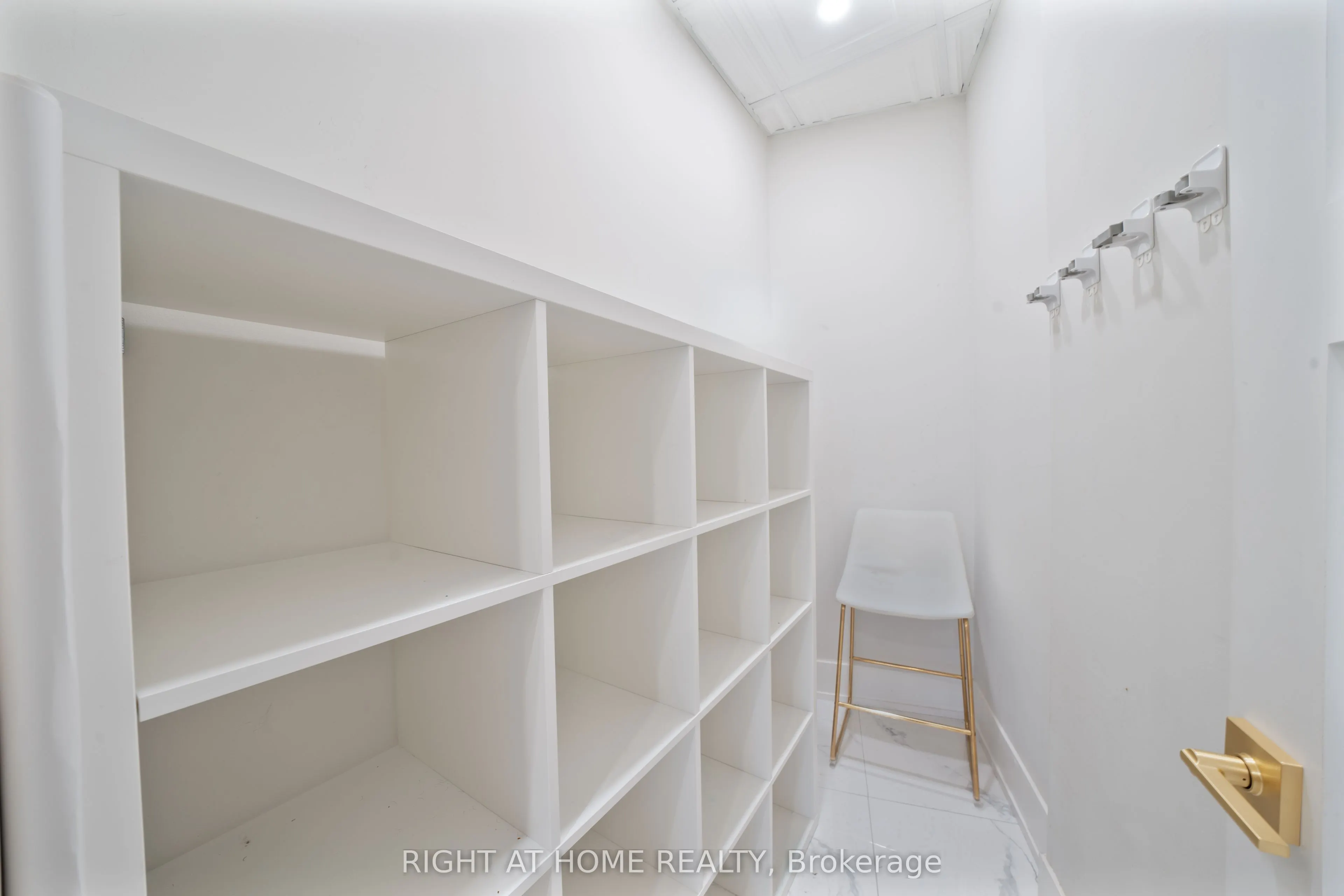 7730 Kipling Avenue, #3