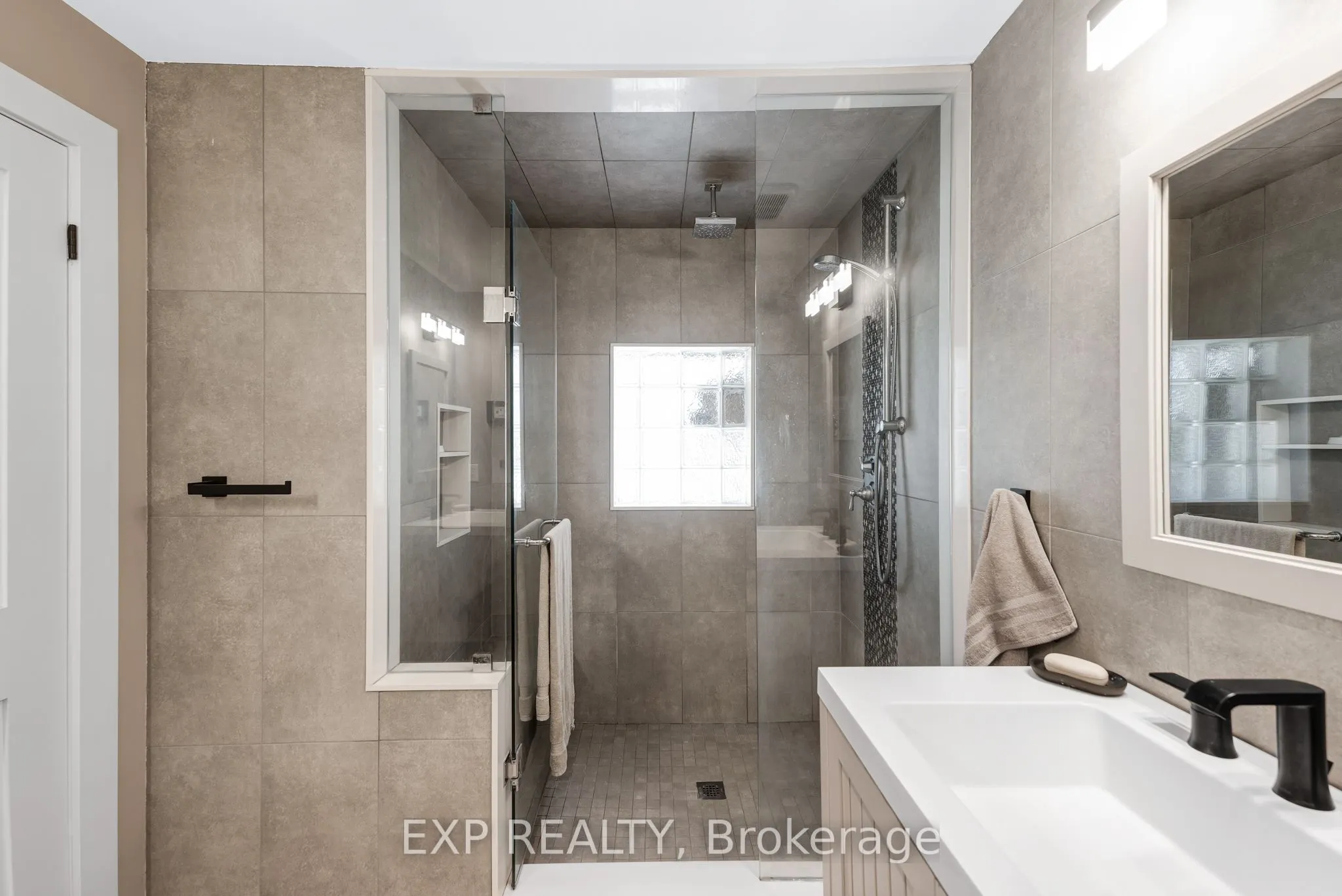 4580 Concession 6 Road