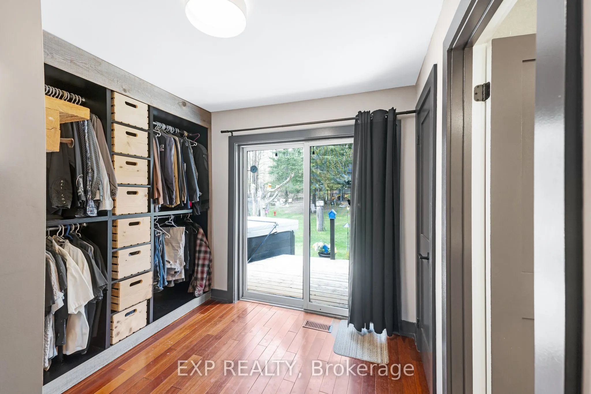4580 Concession 6 Road